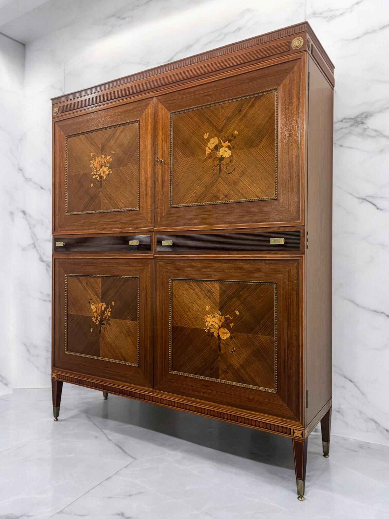 Milieu du XXe siècle Buffet-bureau italien du milieu du siècle avec incrustations par Giuseppe Anzani, années 1950 en vente