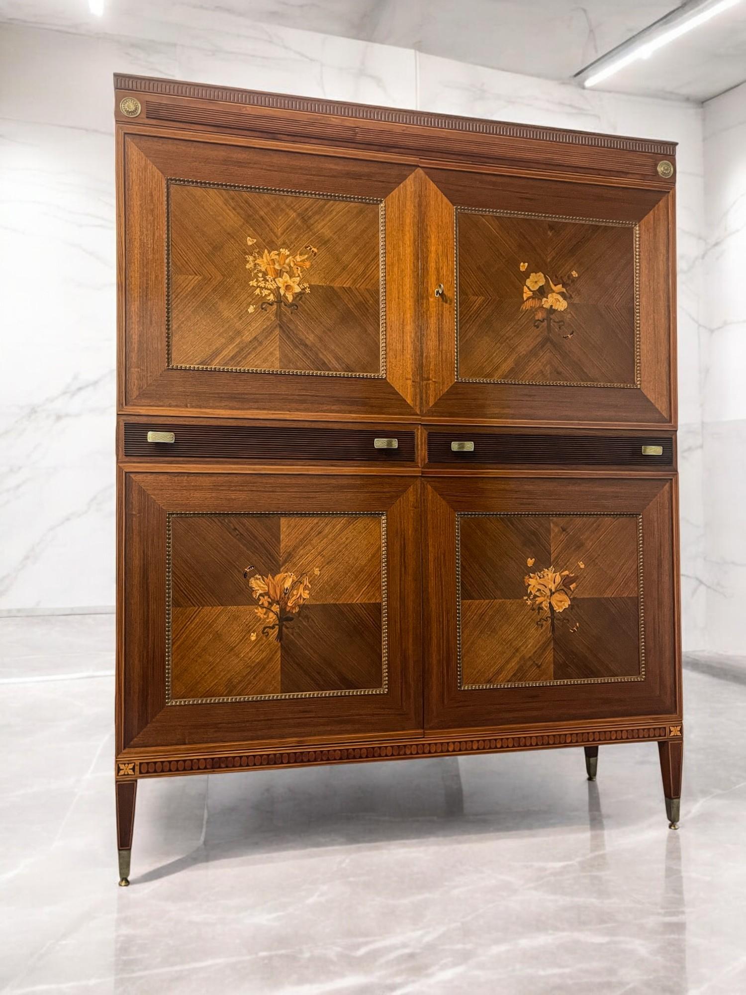 Laiton Buffet-bureau italien du milieu du siècle avec incrustations par Giuseppe Anzani, années 1950 en vente