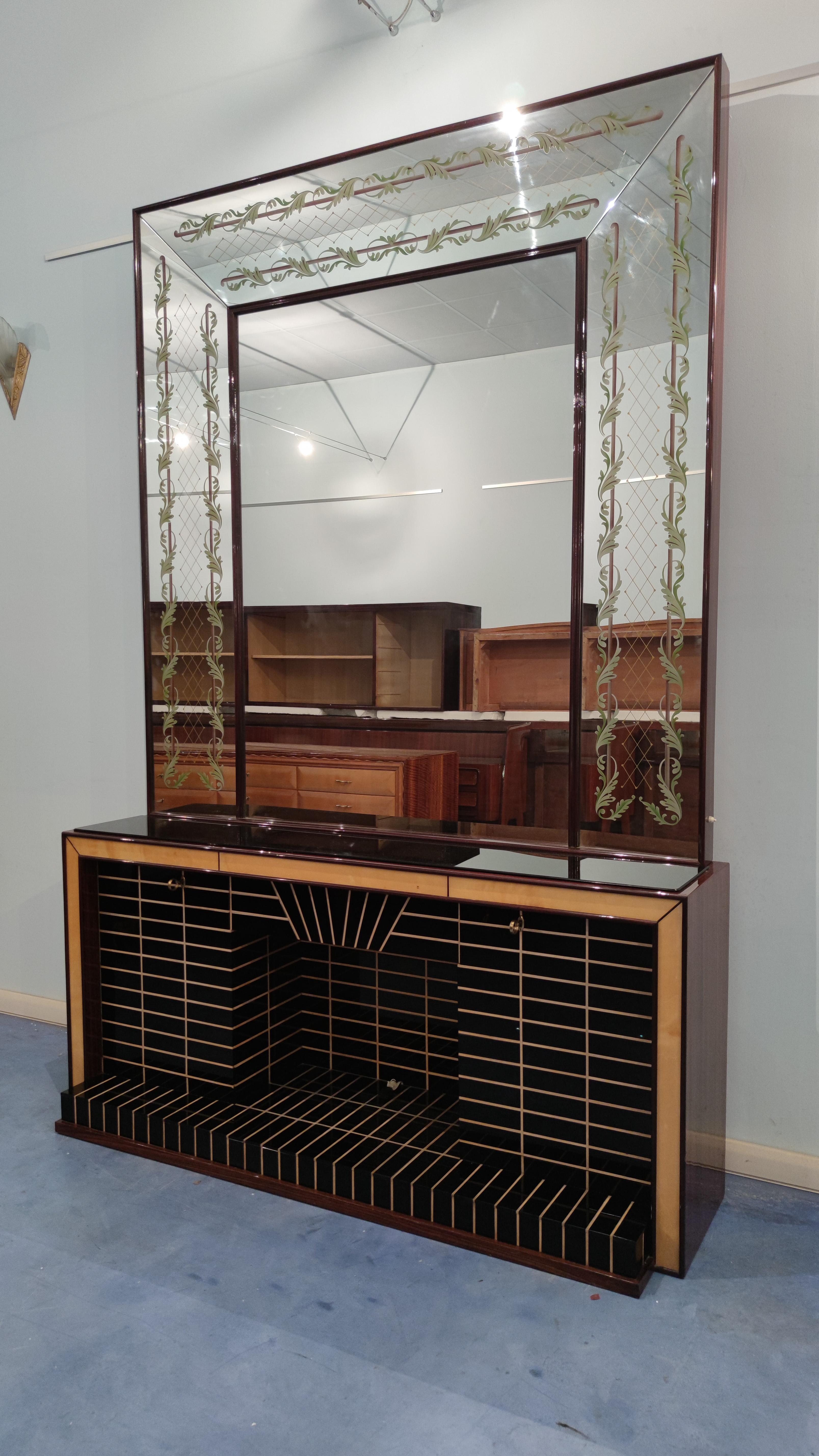 Italian Mid-Century Sideboard Cabinet Bar with Mirror by Luigi Brusotti, 1940s For Sale 5