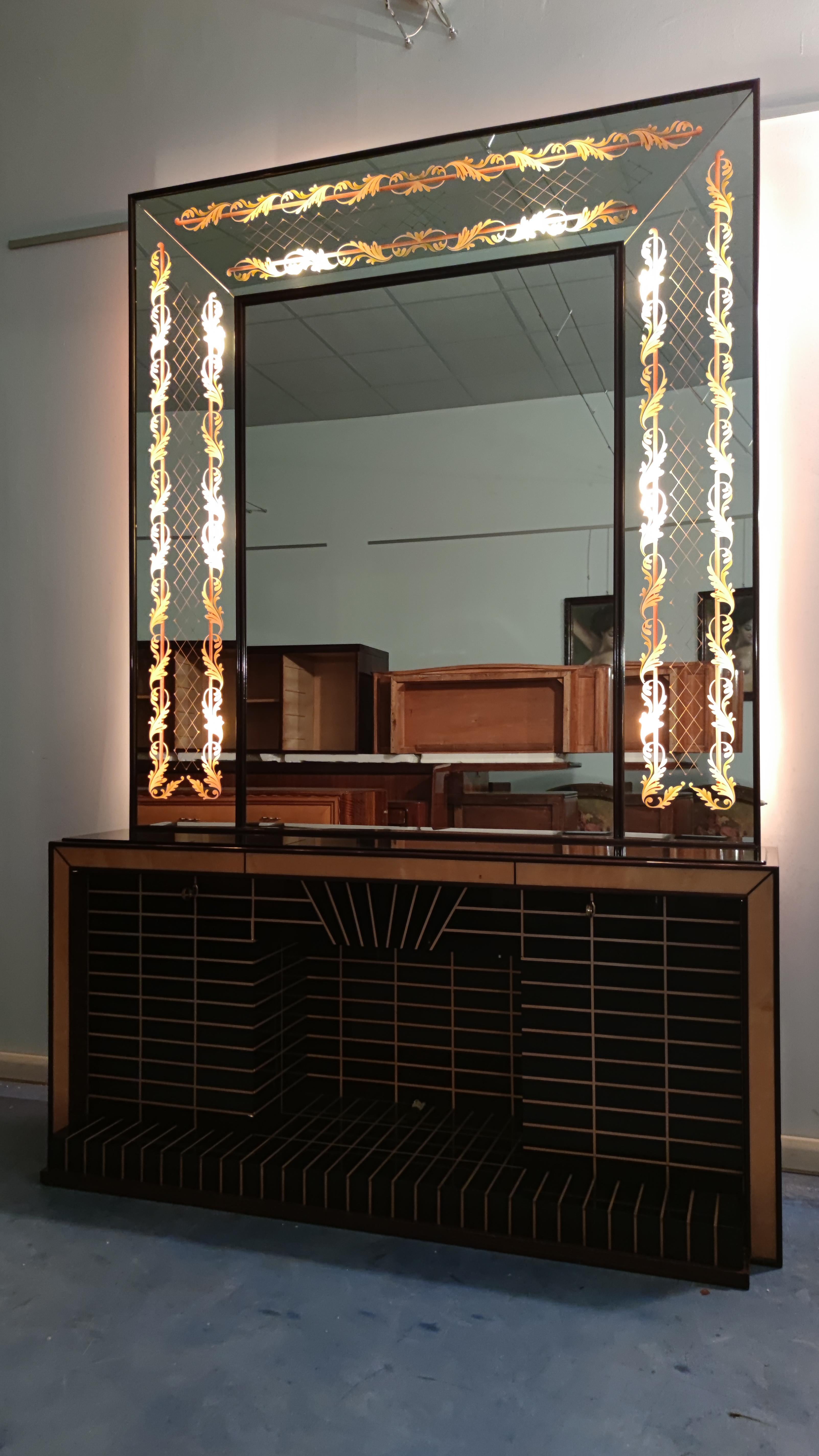 Italian Mid-Century Sideboard Cabinet Bar with Mirror by Luigi Brusotti, 1940s For Sale 11