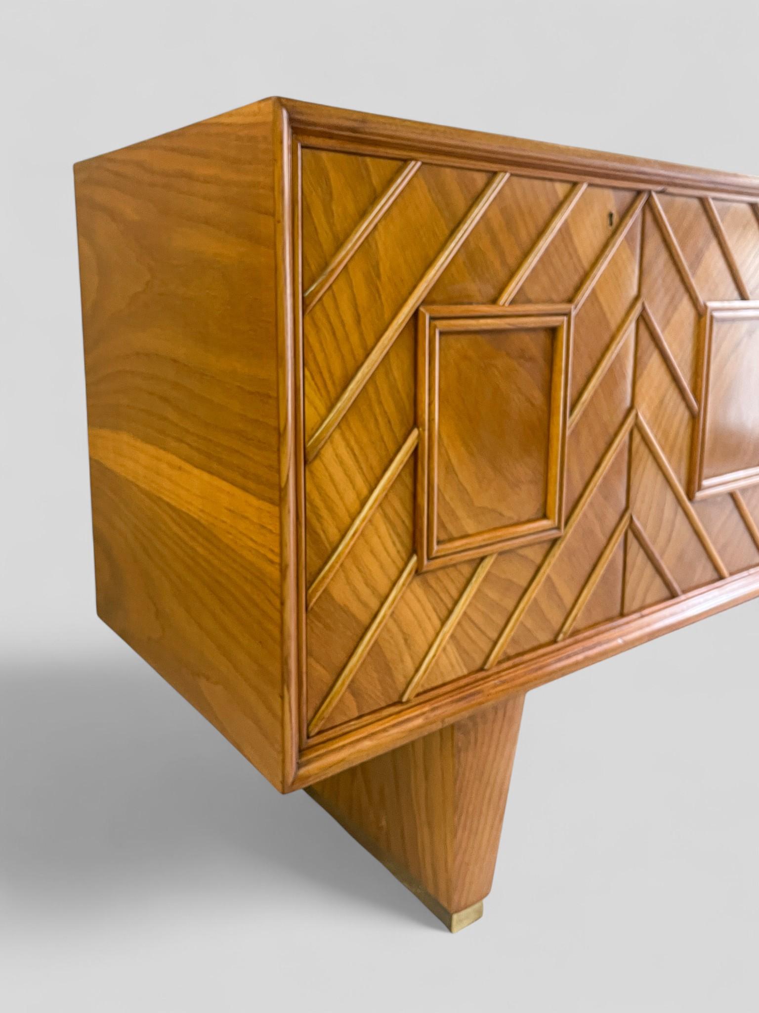 Italian Mid-century Sideboard from the 1950s attributed to Pierluigi Colli For Sale 5