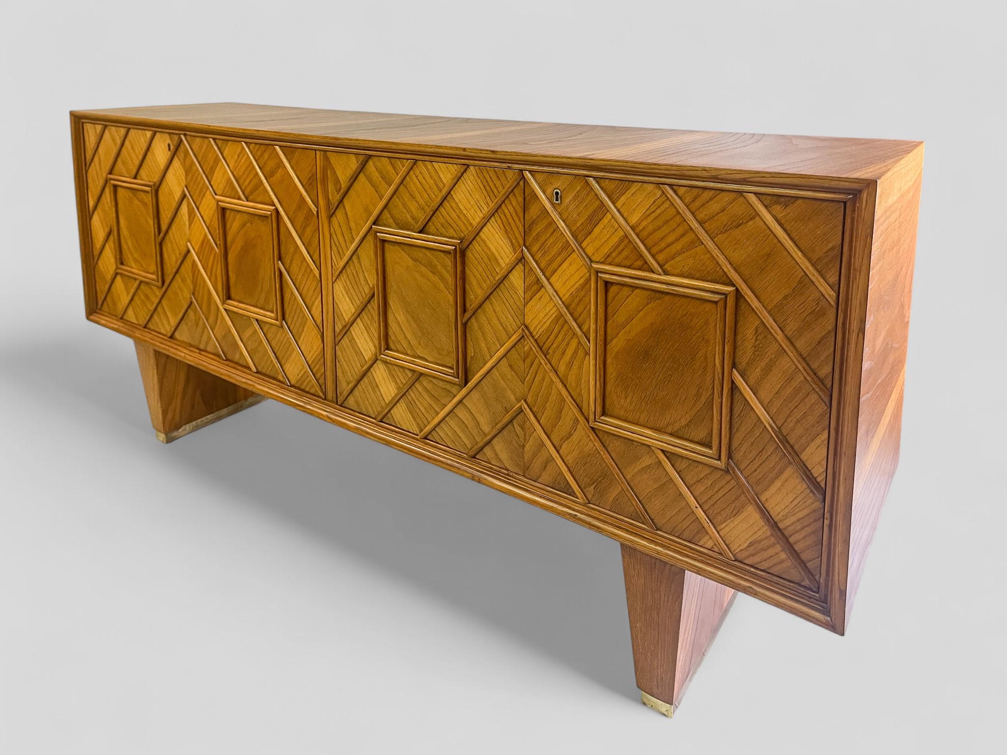 Italian Mid-century Sideboard from the 1950s attributed to Pierluigi Colli In Good Condition For Sale In Traversetolo, IT