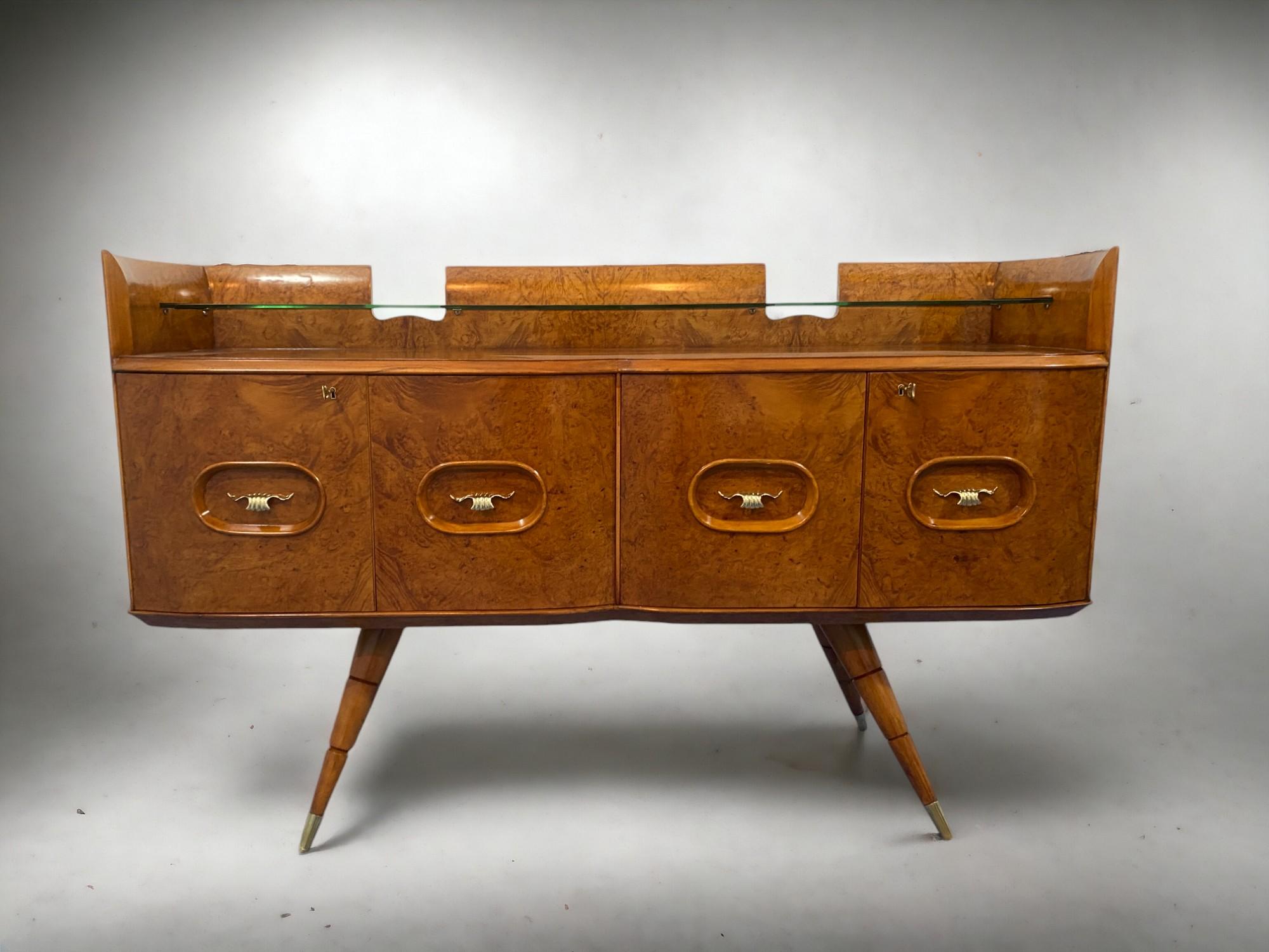 Italian Mid Century Sideboard Honey Color in Birch Wood, 1950s For Sale 1