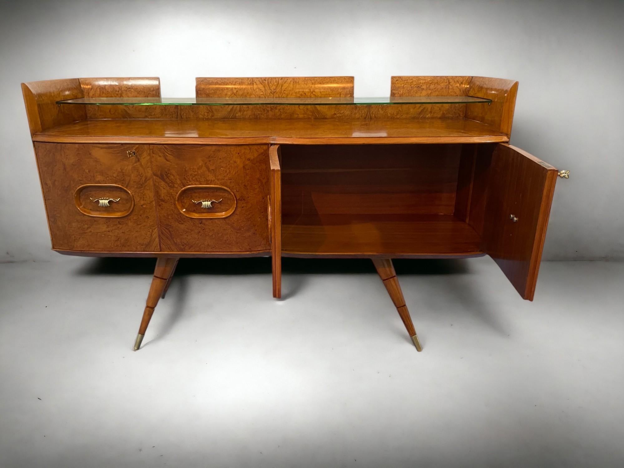 Italian Mid Century Sideboard Honey Color in Birch Wood, 1950s For Sale 10