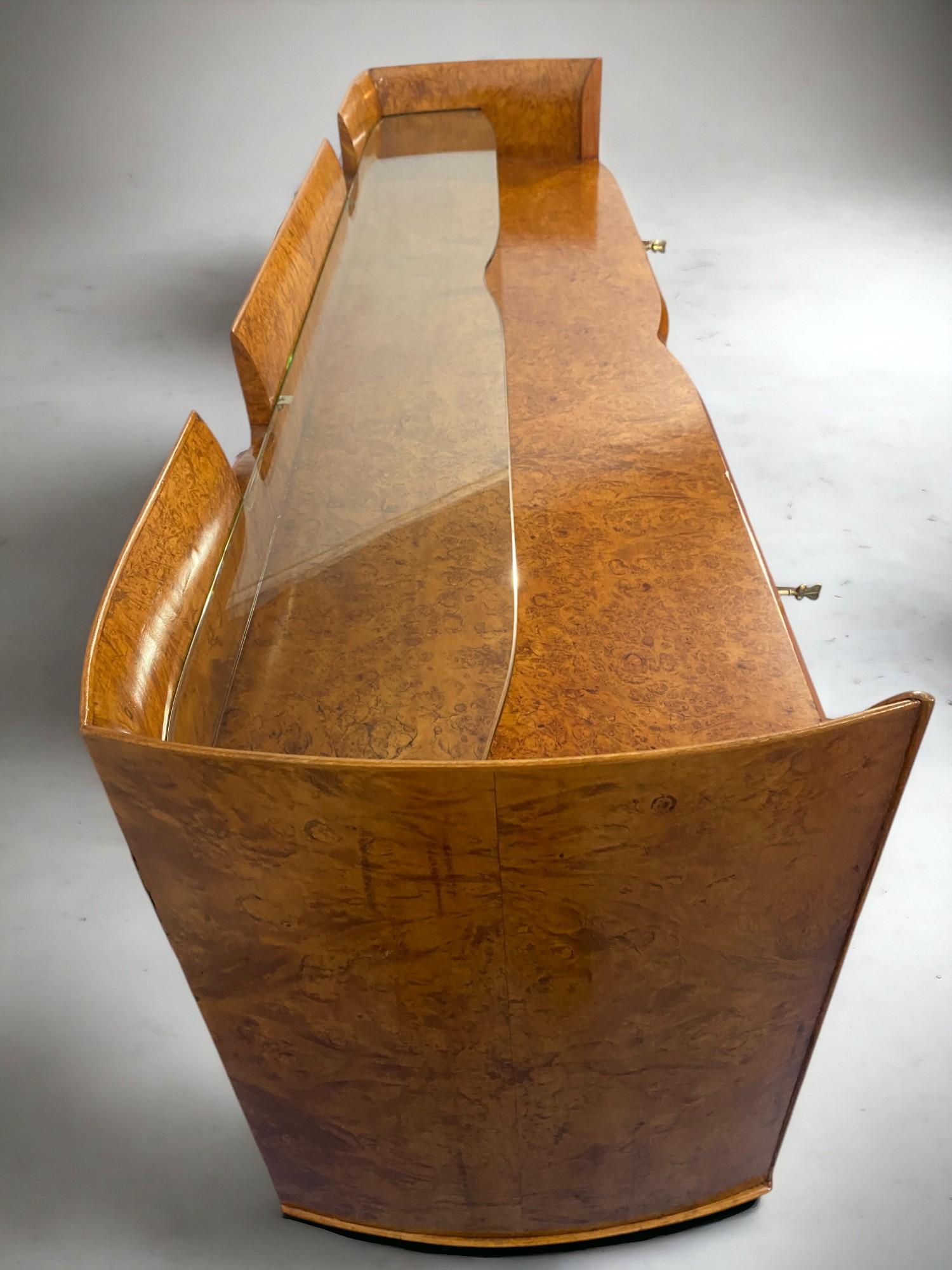 Italian Mid Century Sideboard Honey Color in Birch Wood, 1950s For Sale 8