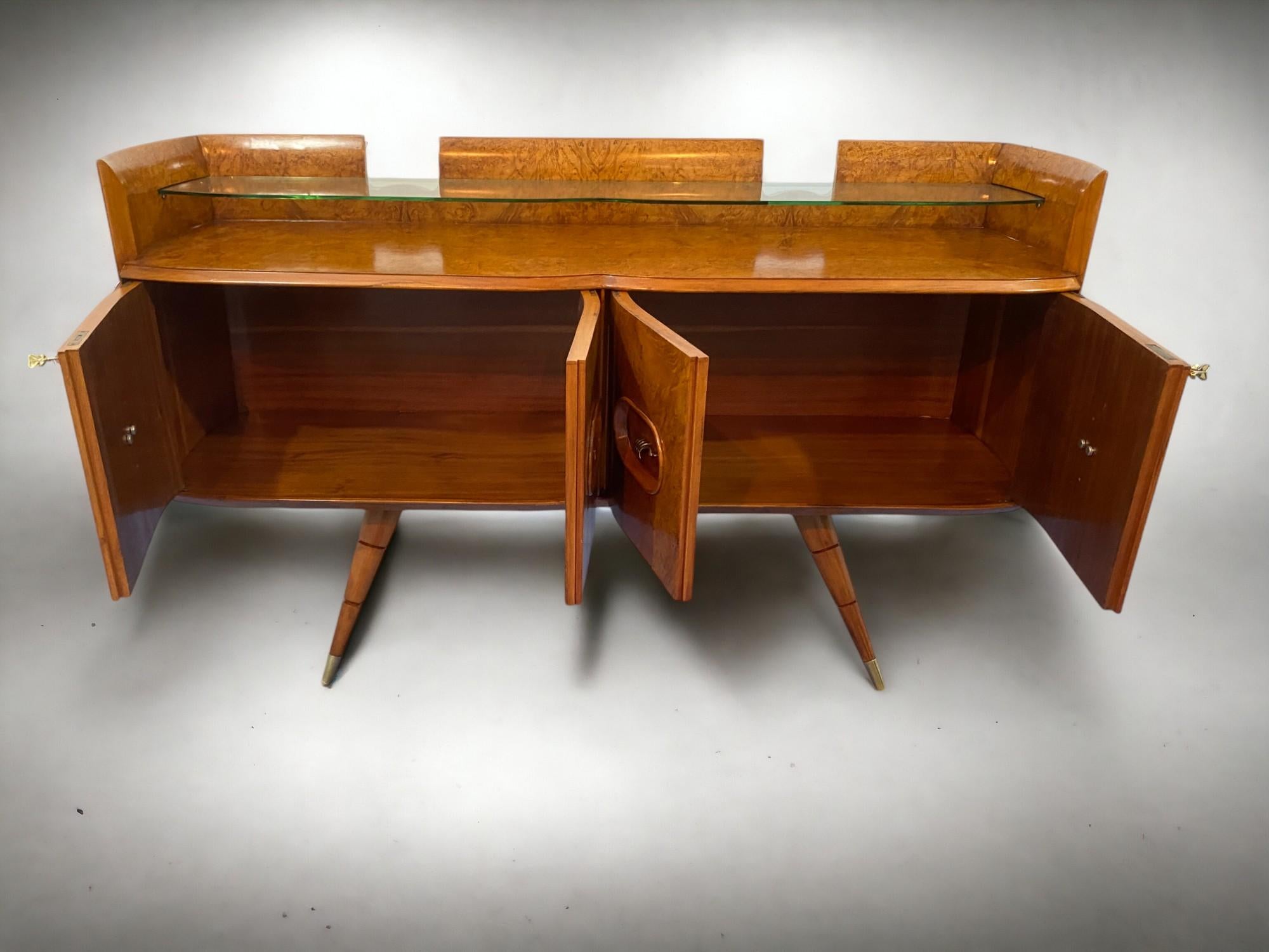 Italian Mid Century Sideboard Honey Color in Birch Wood, 1950s For Sale 11