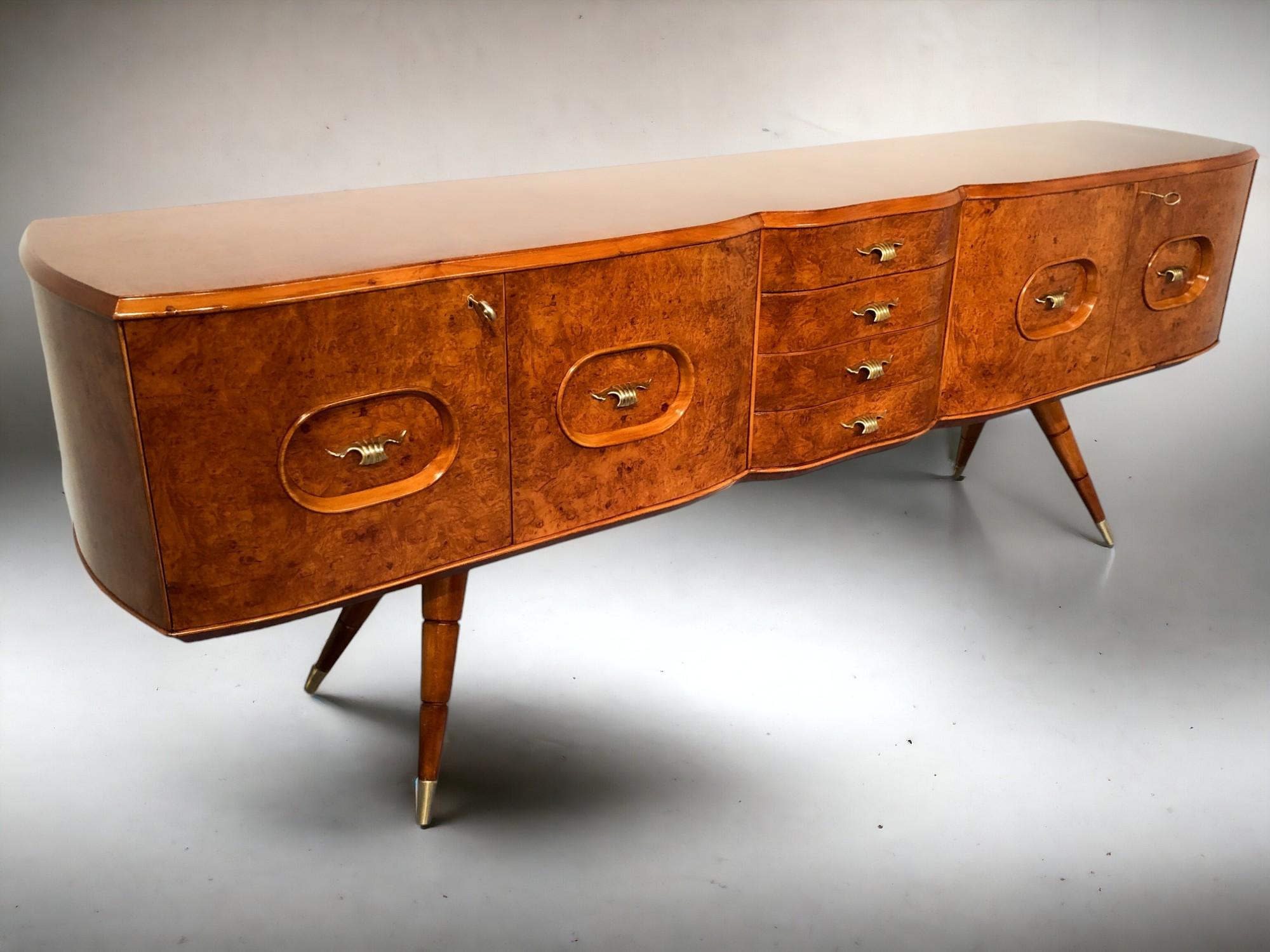 Credenza italiana di metà secolo Colore Miele in Wood Wood, anni '50 In condizioni buone in vendita a Traversetolo, IT