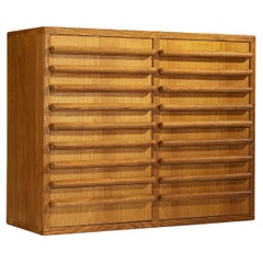 Commodes and Chests of Drawers