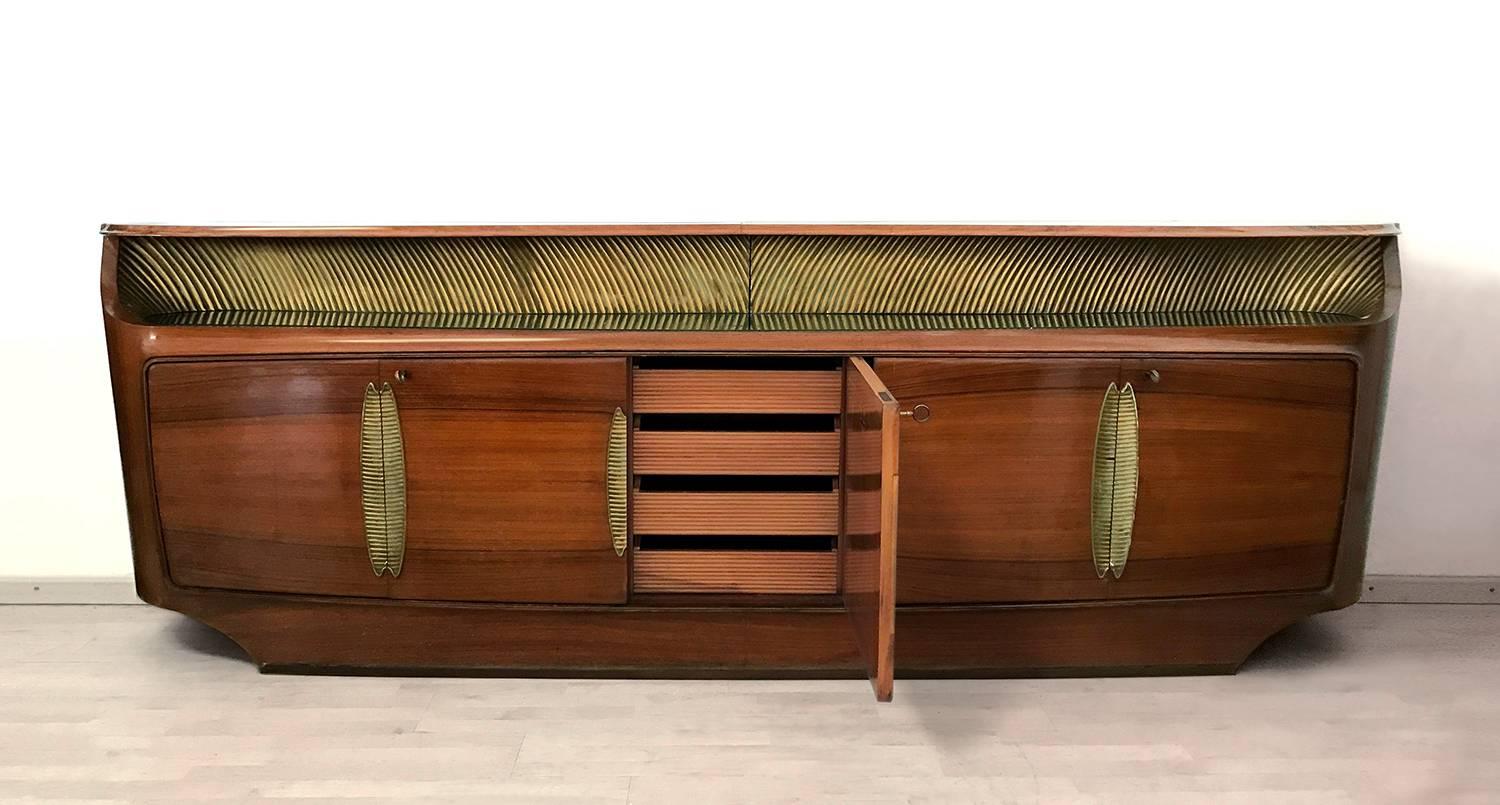 Italian Mid-Century Sideboard in Rosewood by Vittorio Dassi, 1950s In Good Condition In Traversetolo, IT