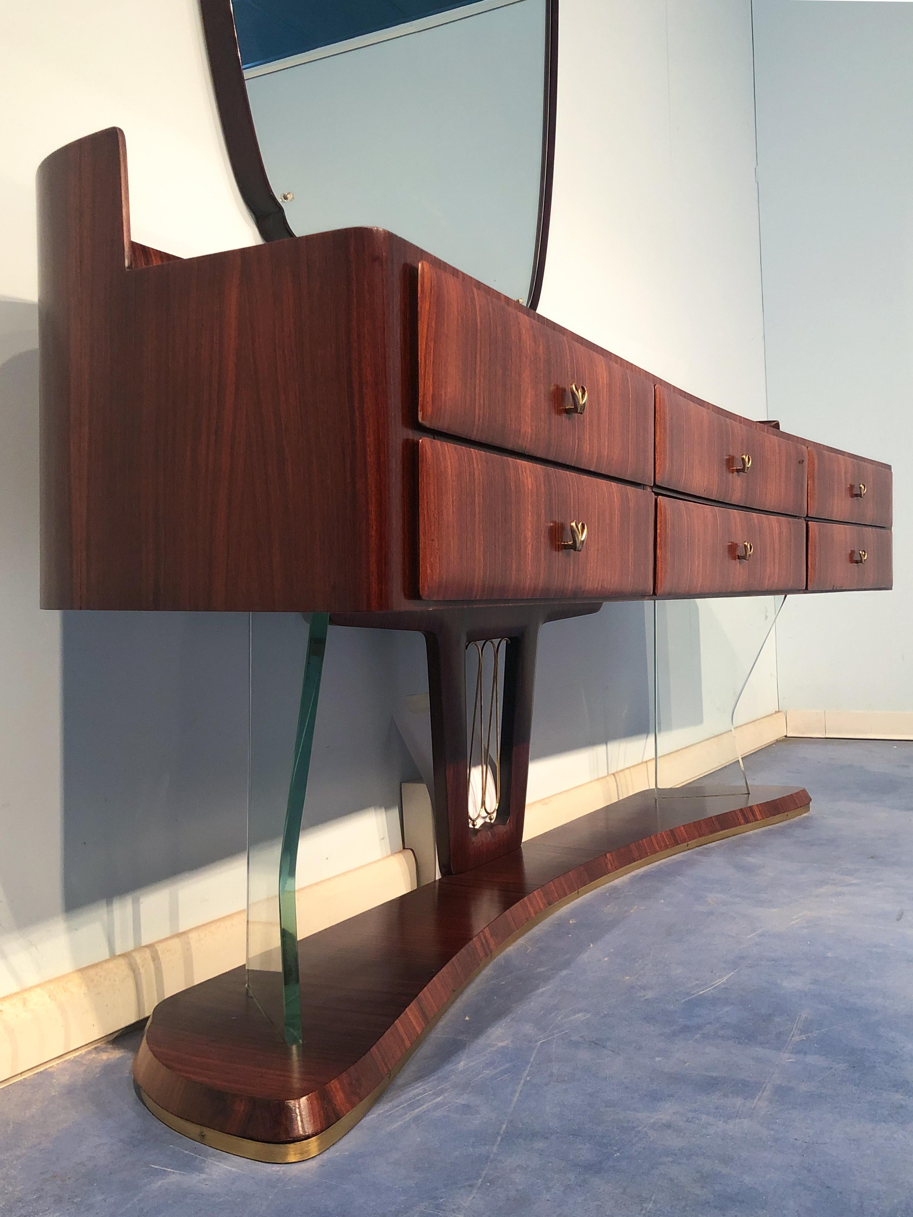 Laiton Commode d'appoint italienne du milieu du siècle avec miroir de Vittorio Dassi, années 1950 en vente