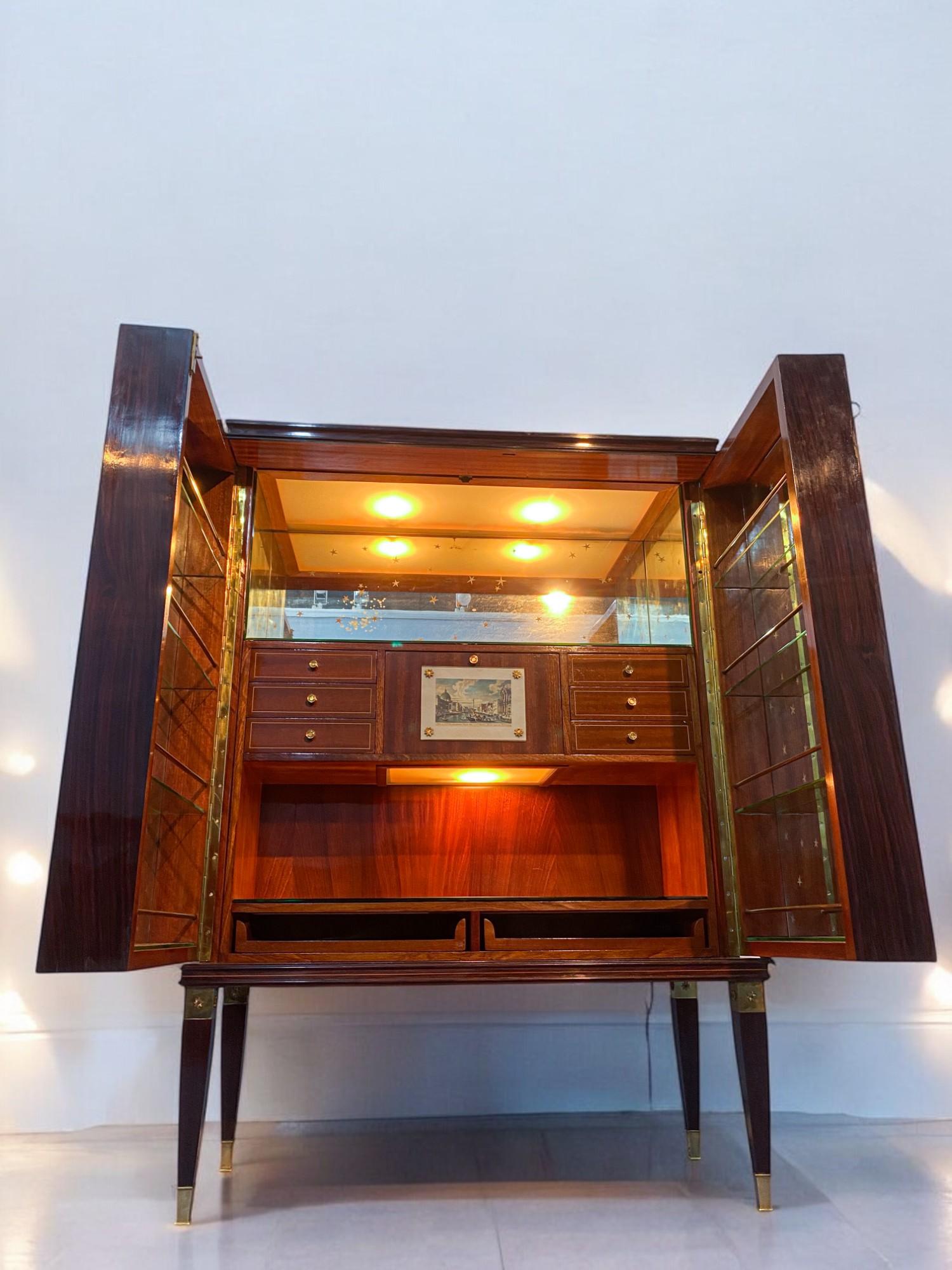 Aparador o mueble bar italiano de mediados de siglo de Paolo Buffa, años 50 en venta 3