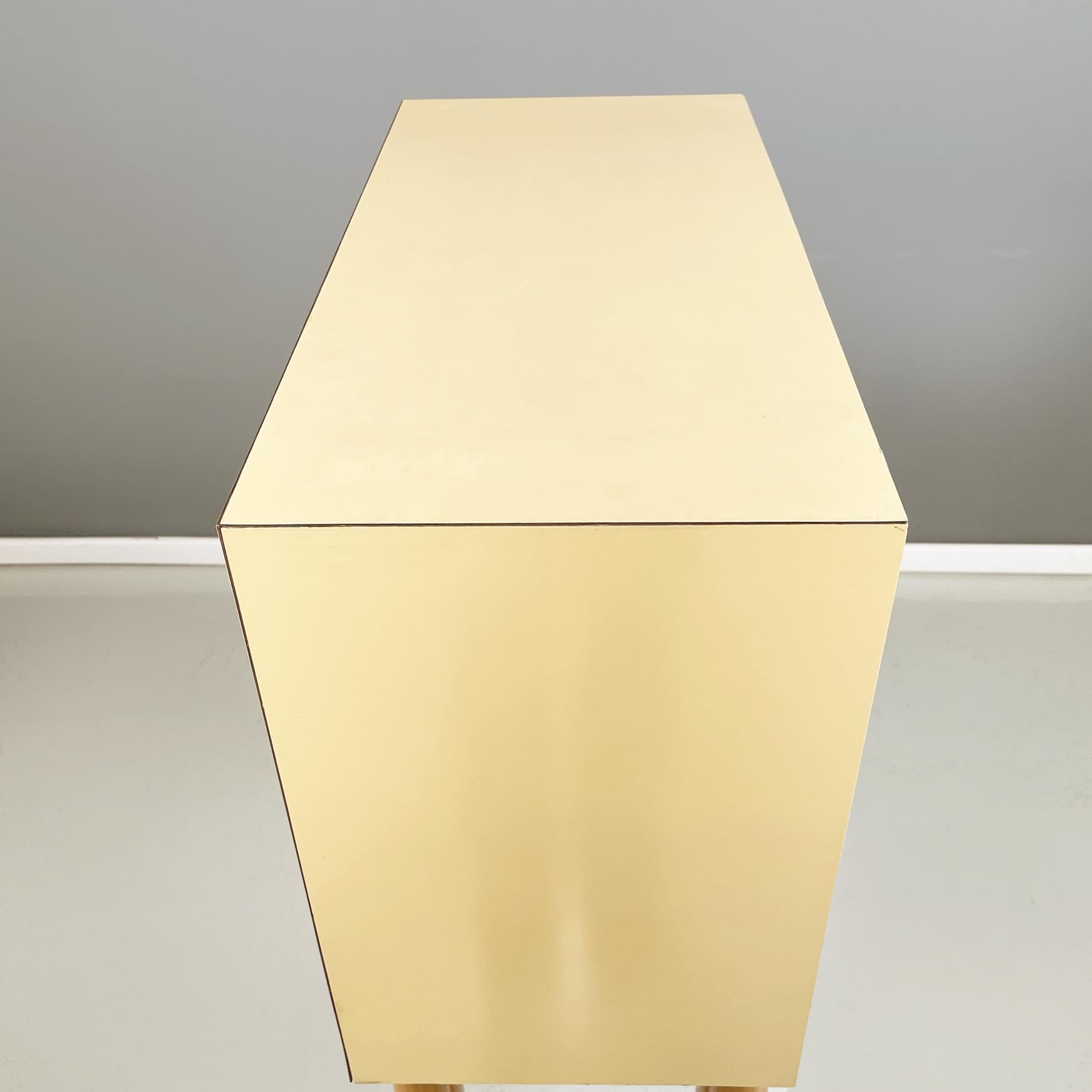 Italian mid-century Sideboard or bar cabinet in beige formica and wood, 1960s For Sale 6