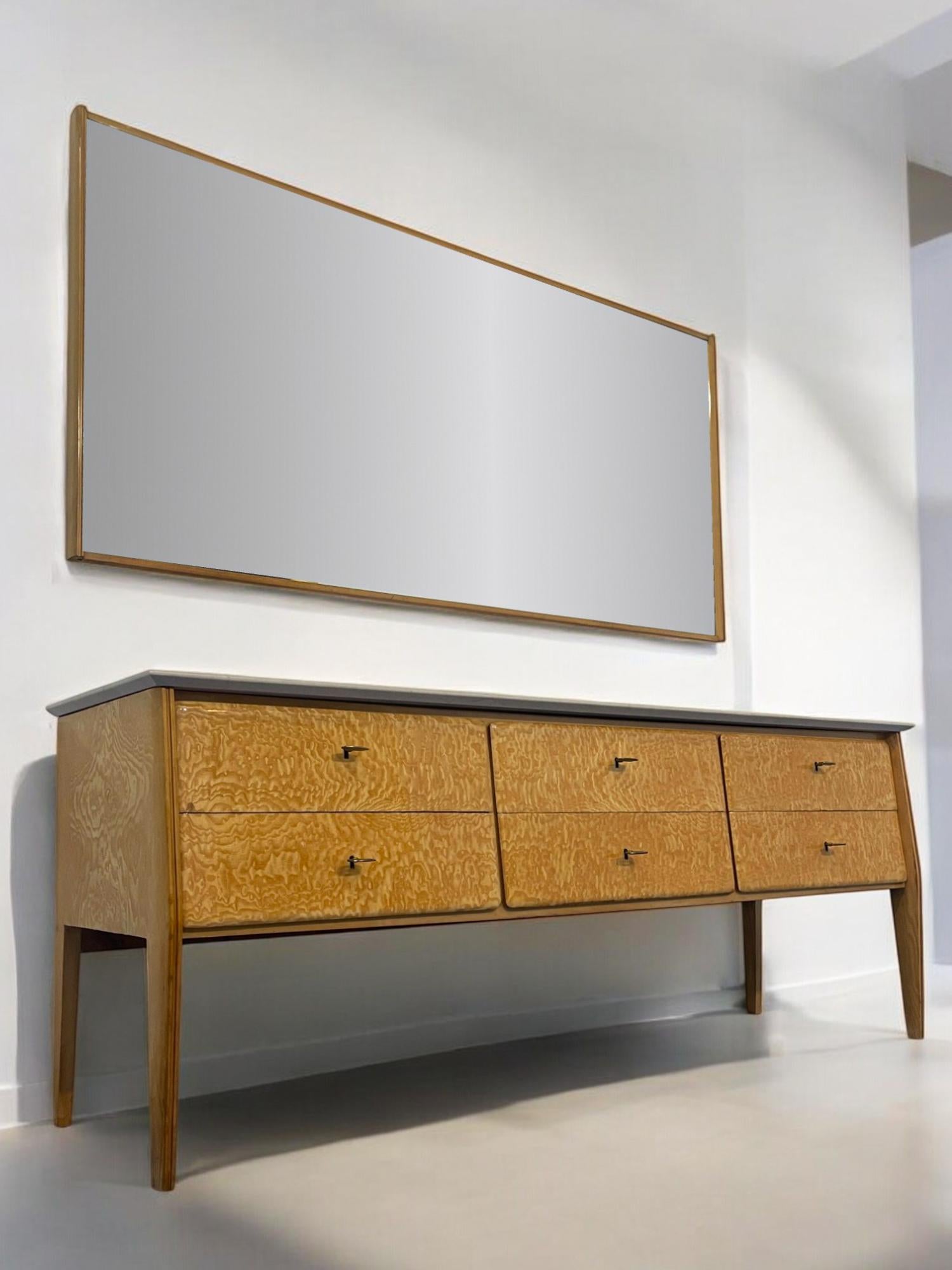 Italian Mid Century Sideboard or Chest of drawers attributed to Giò Ponti, 1950s In Good Condition For Sale In Traversetolo, IT
