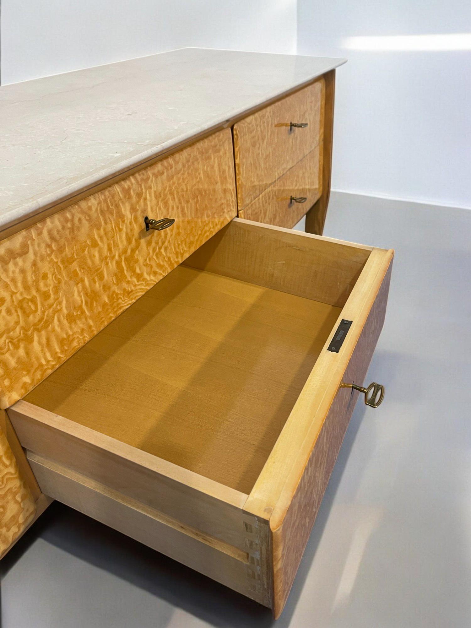 Credenza o cassettiera italiana di metà secolo in stile Giò Ponti, anni '50 in vendita 4