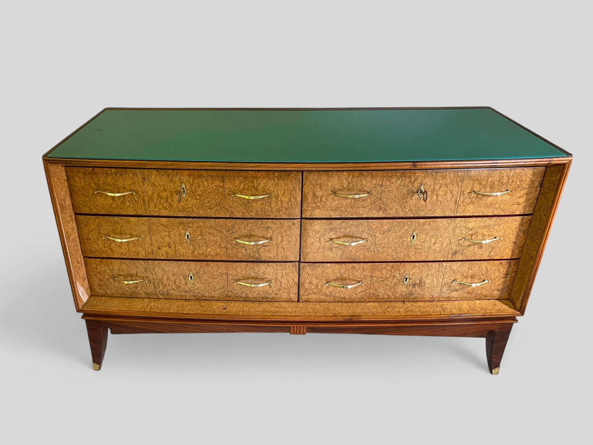 Italian Mid-Century Sideboard or Chest of Drawers in  Maple Root, 1950s For Sale 11