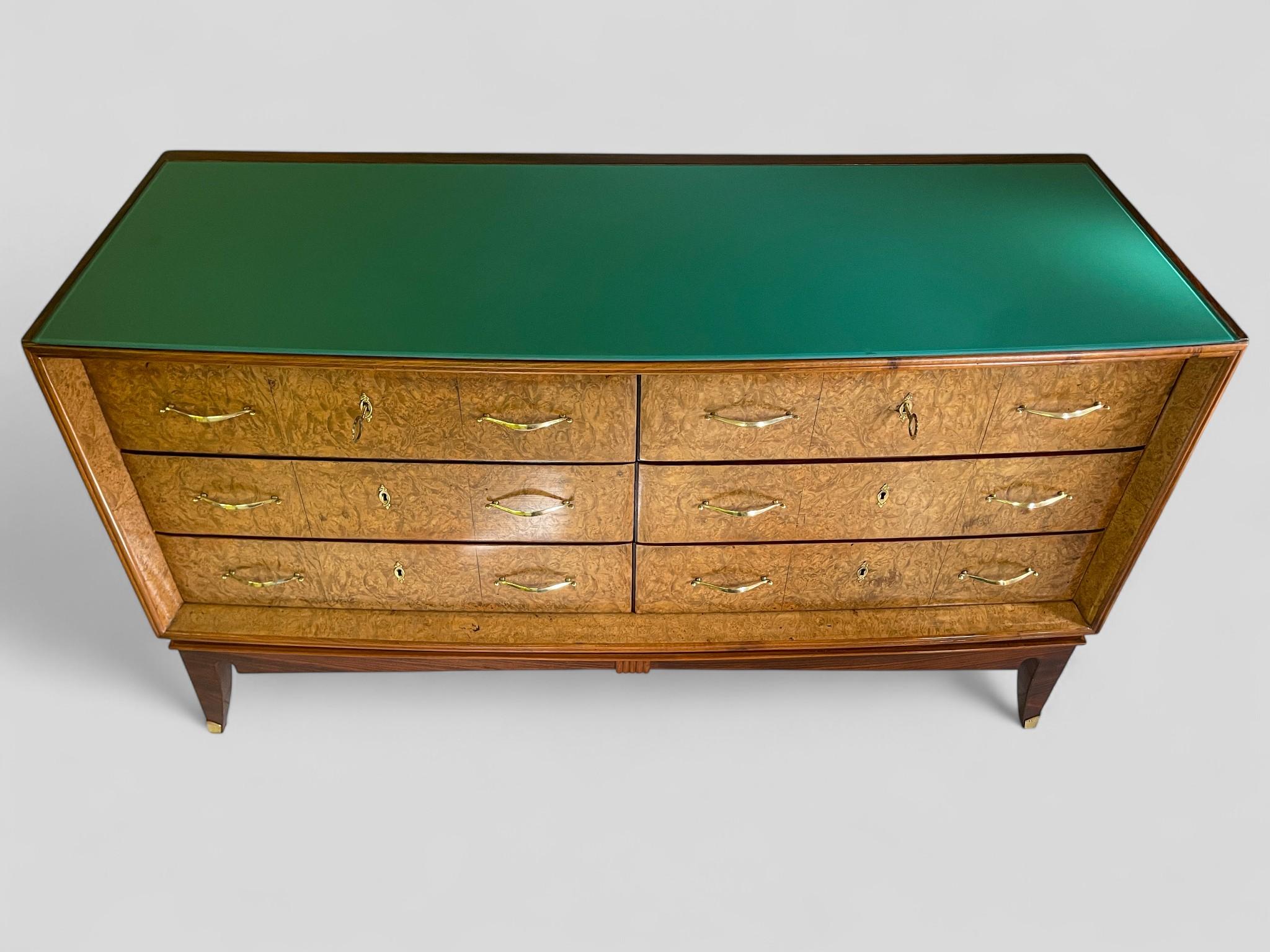 Italian Mid-Century Sideboard or Chest of Drawers in  Maple Root, 1950s For Sale 1