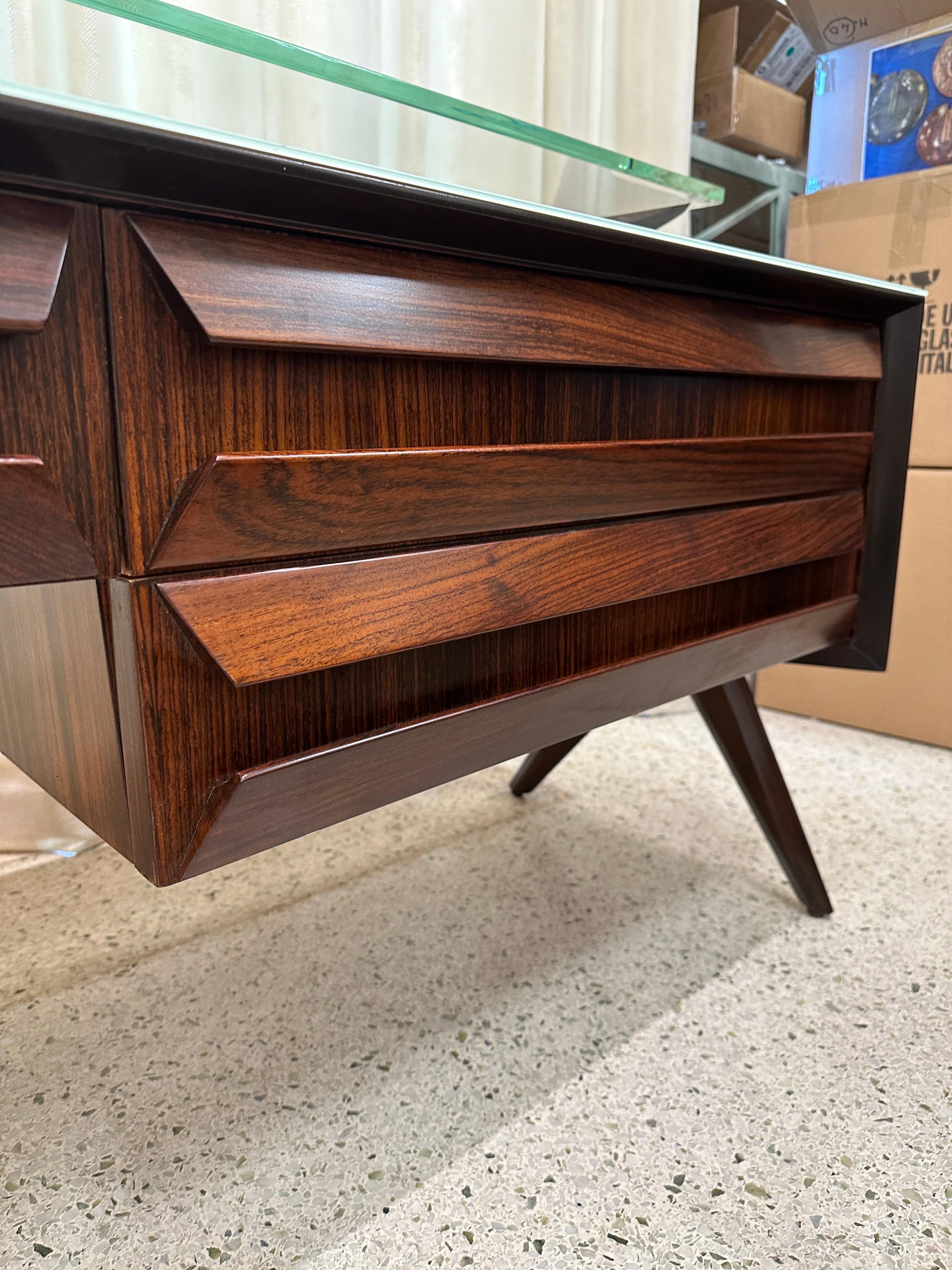 Italian Mid-Century Sideboard or Credenza by Vittorio Dassi, 1950's For Sale 4