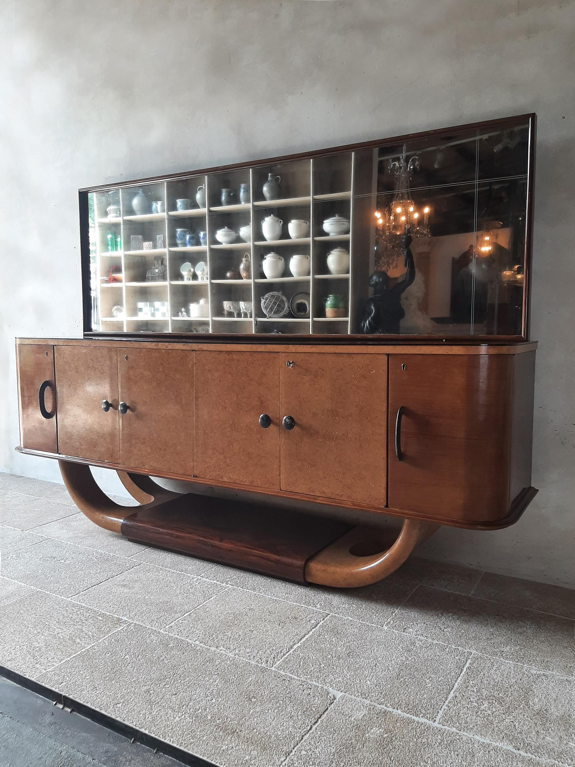 Italian Mid-Century Sideboard with Mirror Attributed to Osvaldo Borsani, 1940s For Sale 11