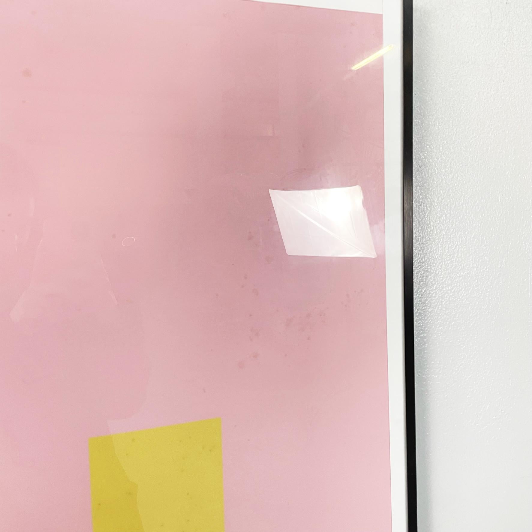 Italian mid-century Silk-screen printing Positive Negative attribuited to Bruno Munari, 1960
Square abstract silk-screen printing entitled Positive Negative on paper. The colors present inside are pink and mustard yellow. In black frame.
Made by