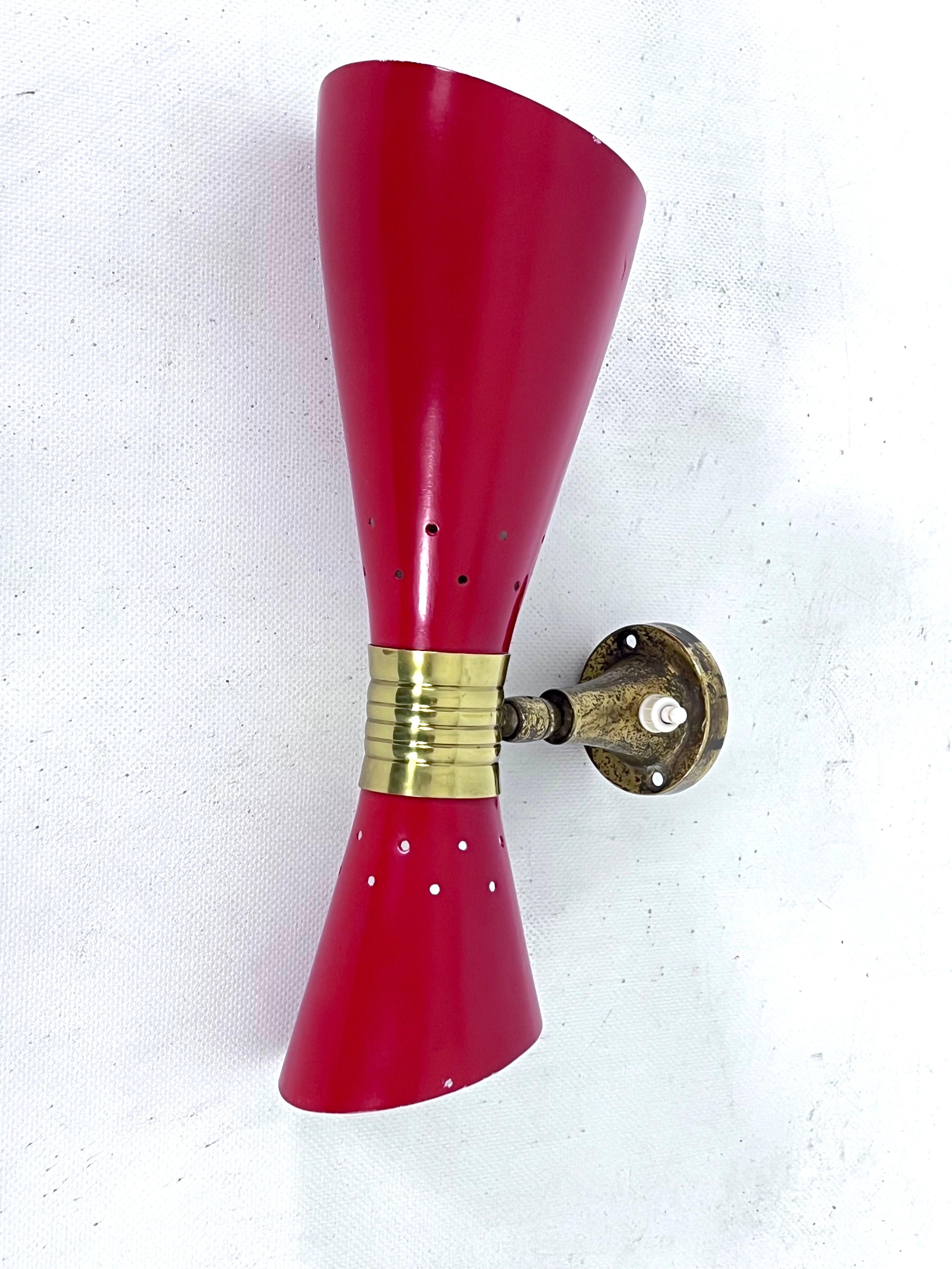 Italian Midcentury Single Double Cones Wall Lamp by Stilnovo, 1950s For Sale 4