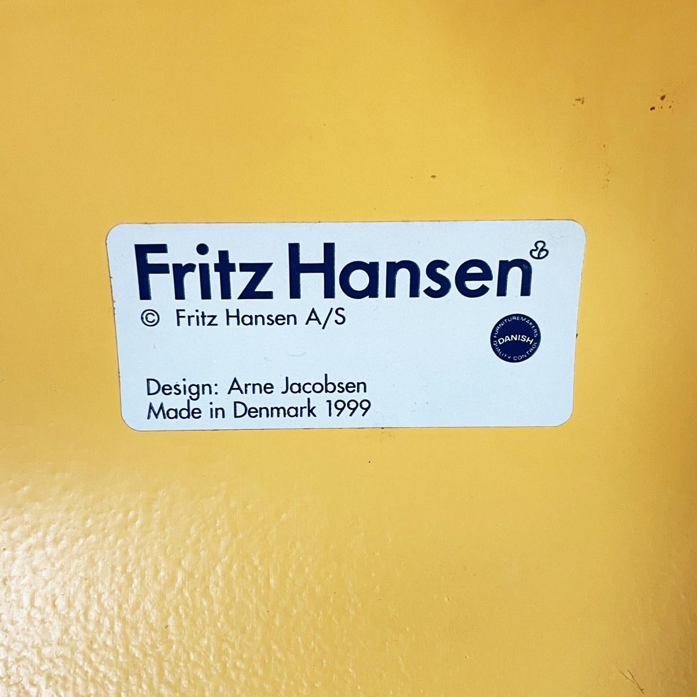 Italian Mid-century Orange wood Chairs Serie 7 by Jacobsen for Fritz Hansen, 1999 For Sale 4