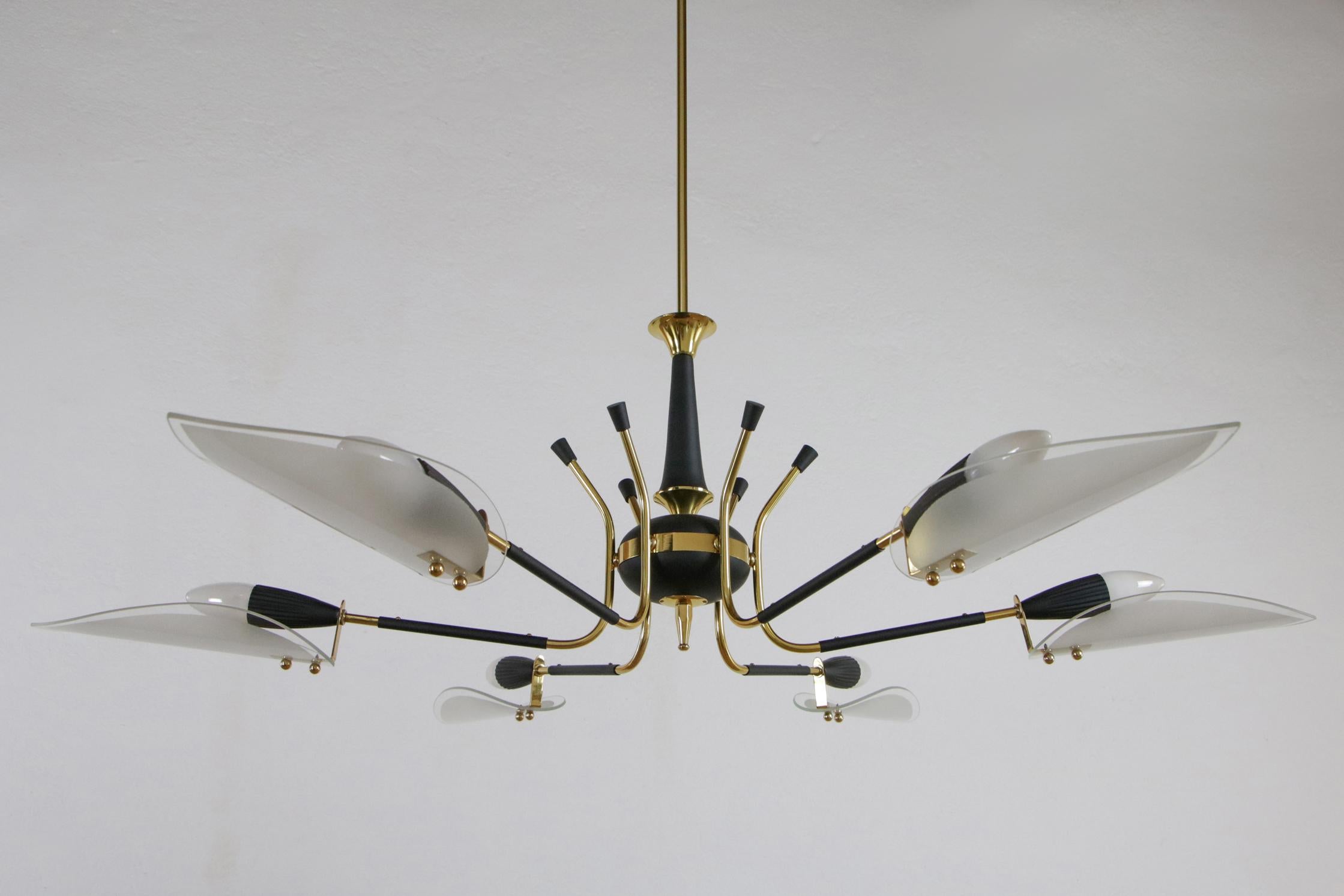 Italian Mid Century Six Lights Chandelier attributed to Stilnovo For Sale 6