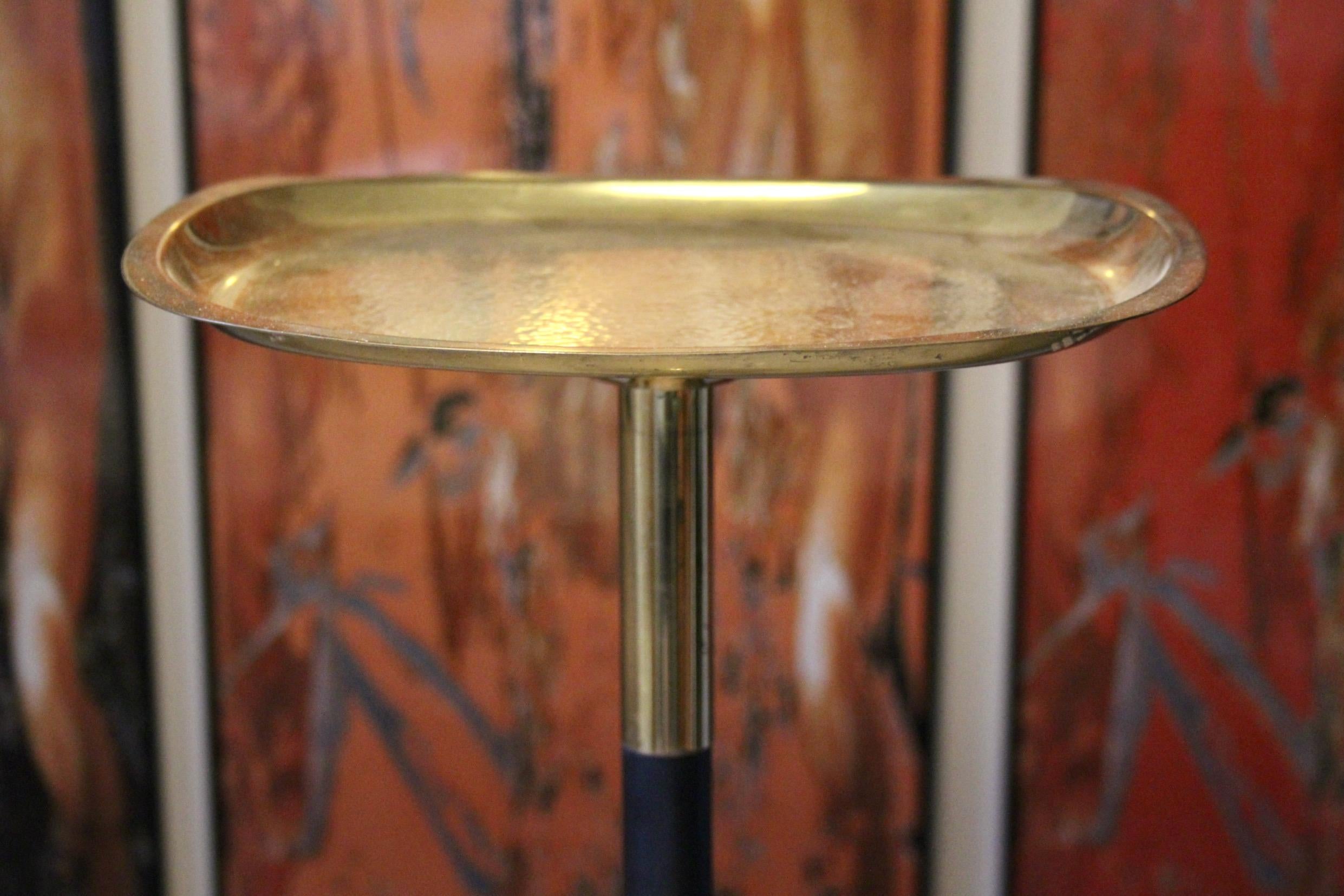 Petit guéridon italien du milieu du siècle Bon état - En vente à grand Lancy, CH