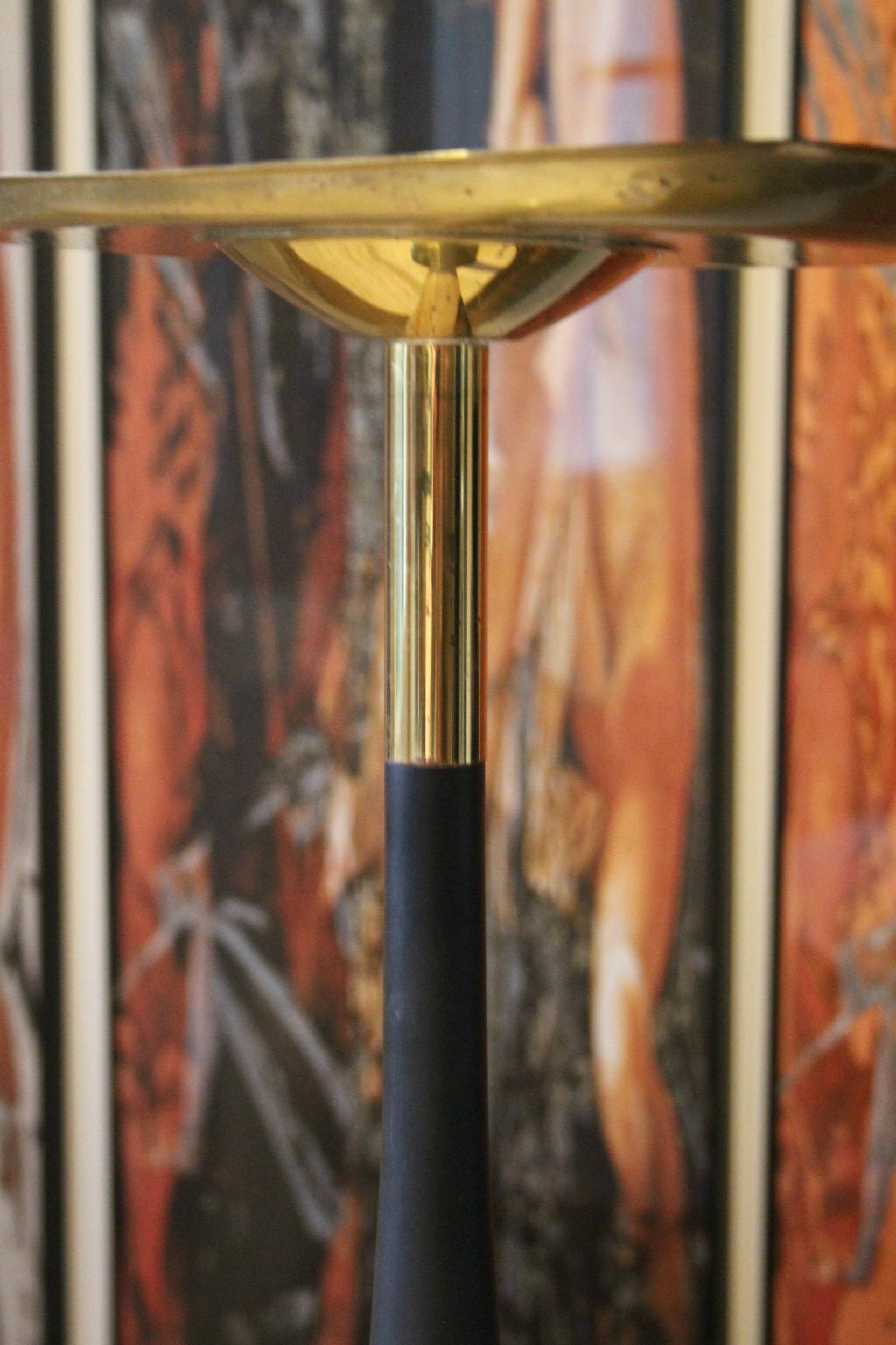 Petit guéridon italien du milieu du siècle en vente 1