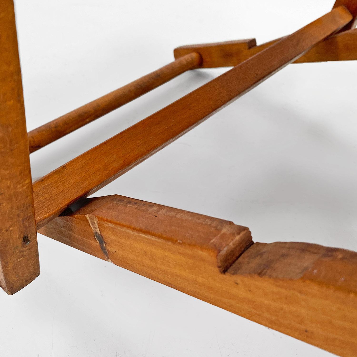 Italian mid-century small wooden and original colored fabric deckchair, 1950s For Sale 6