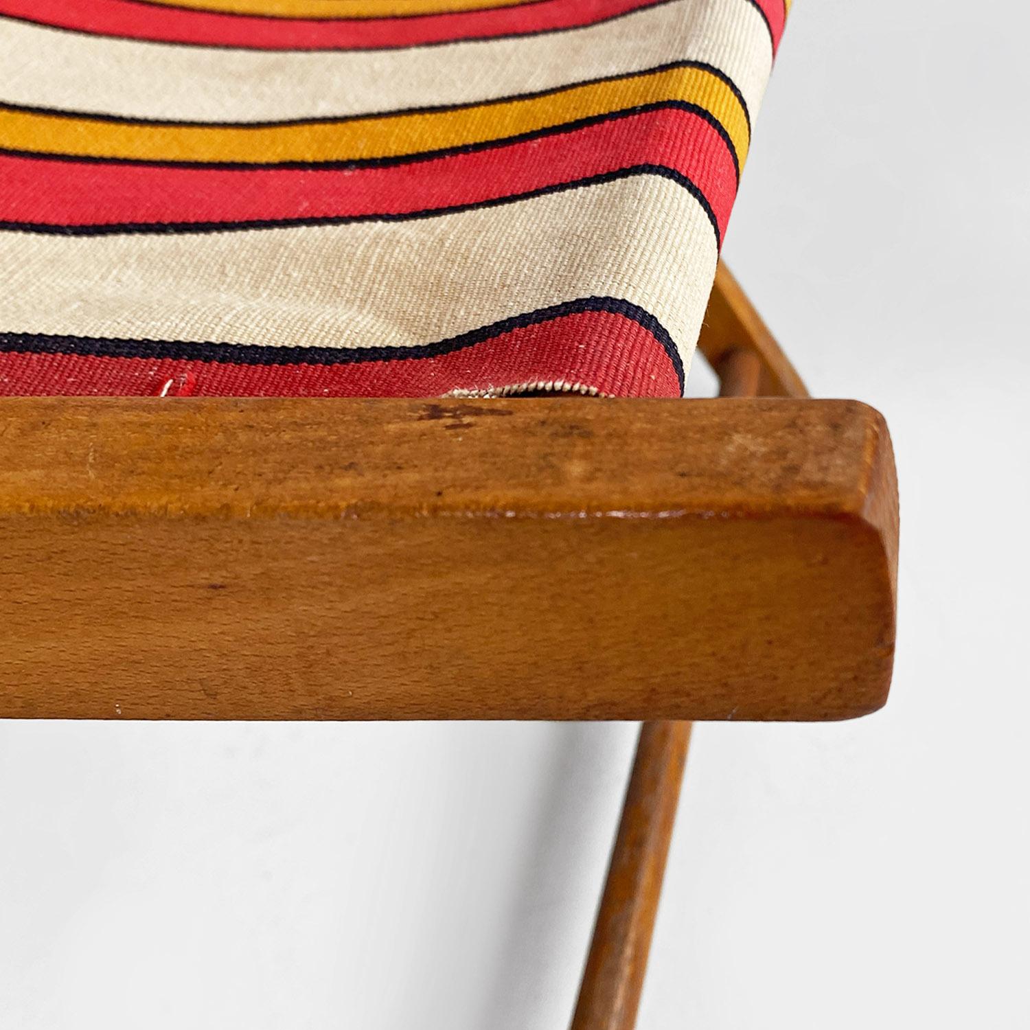 Italian mid-century small wooden and original colored fabric deckchair, 1950s For Sale 12