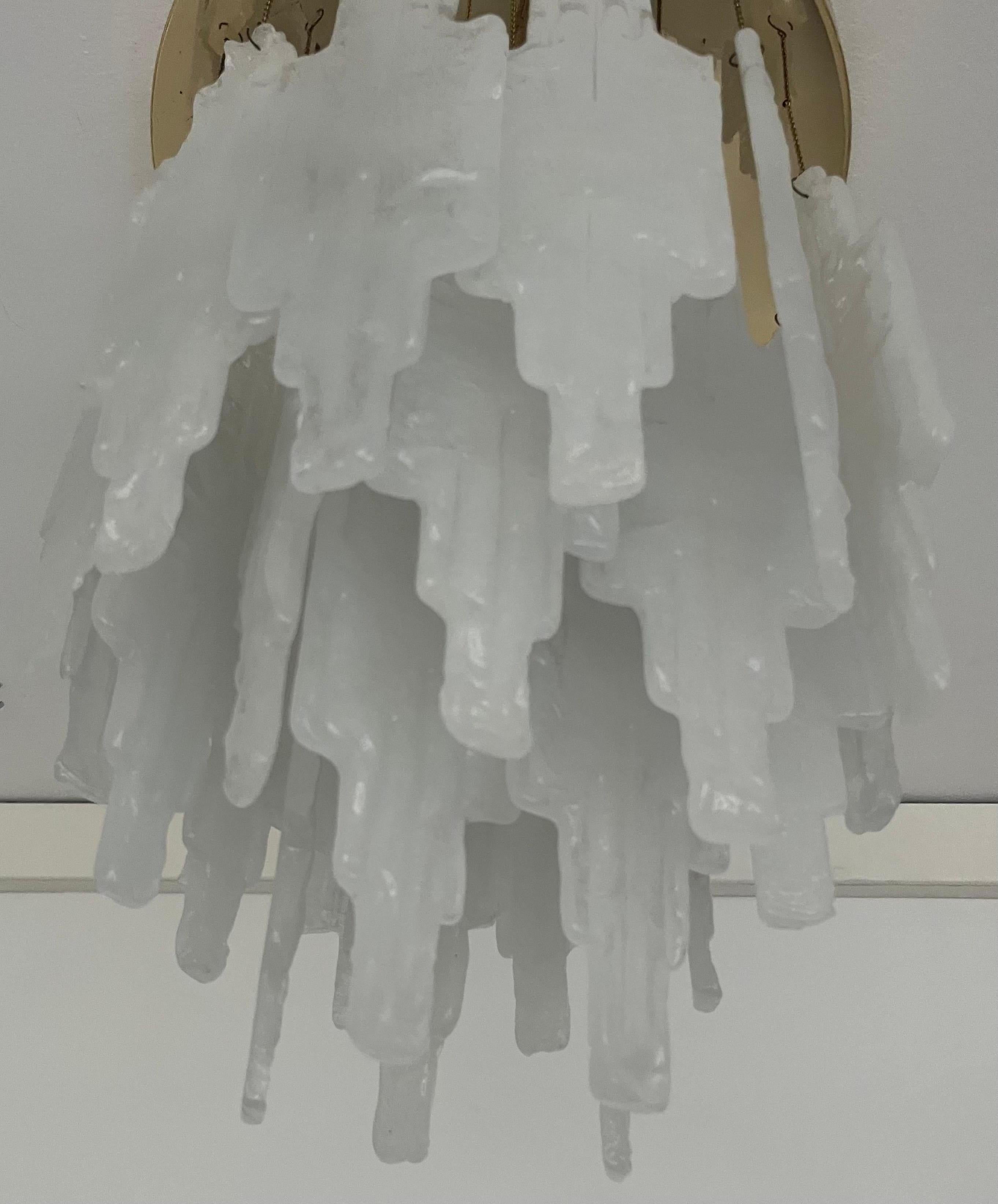 Lustre italien en verre de Murano blanc neige du milieu du siècle dernier par Poliarte, 1970 en vente 8