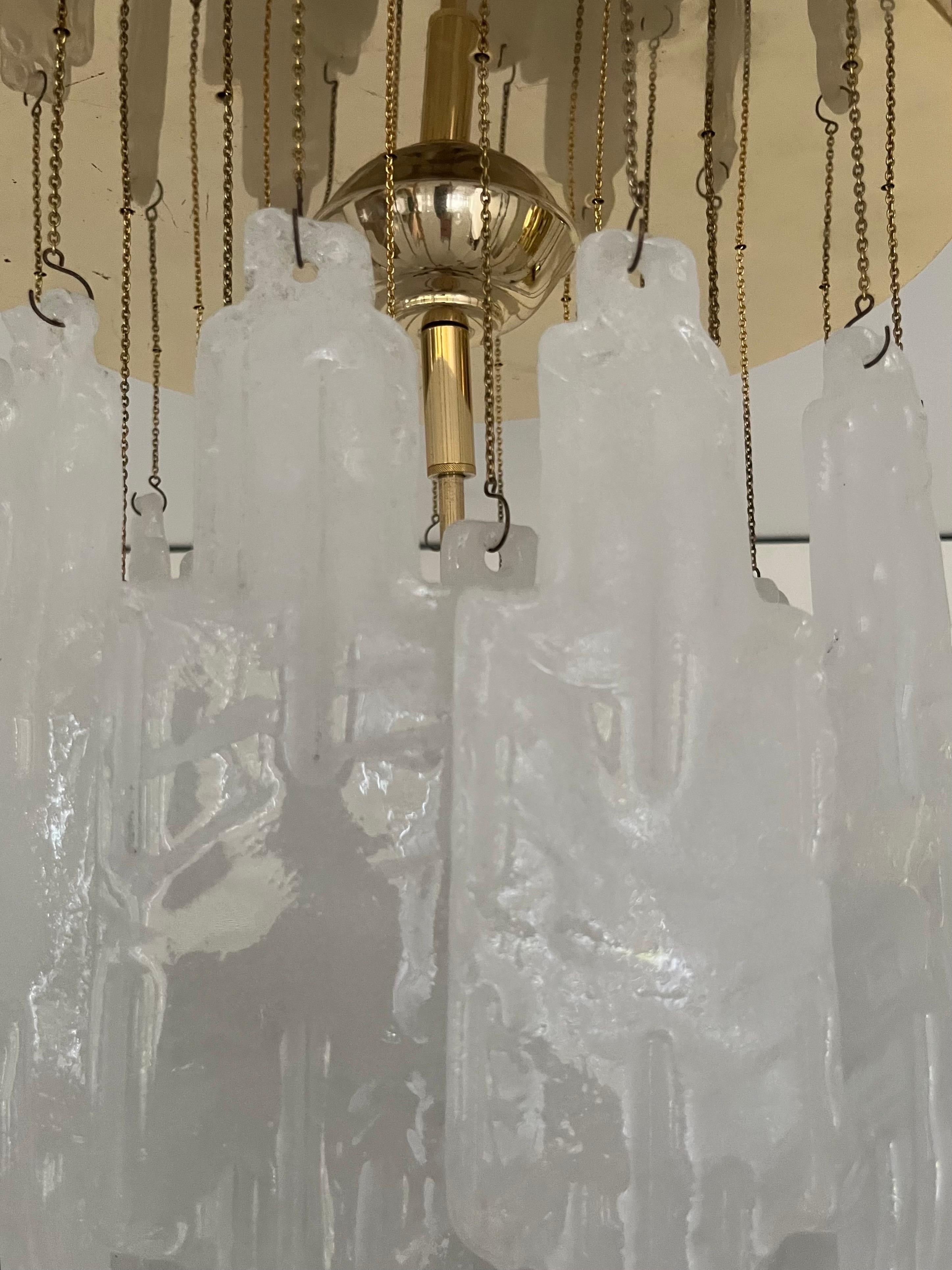 Lustre italien en verre de Murano blanc neige du milieu du siècle dernier par Poliarte, 1970 en vente 3