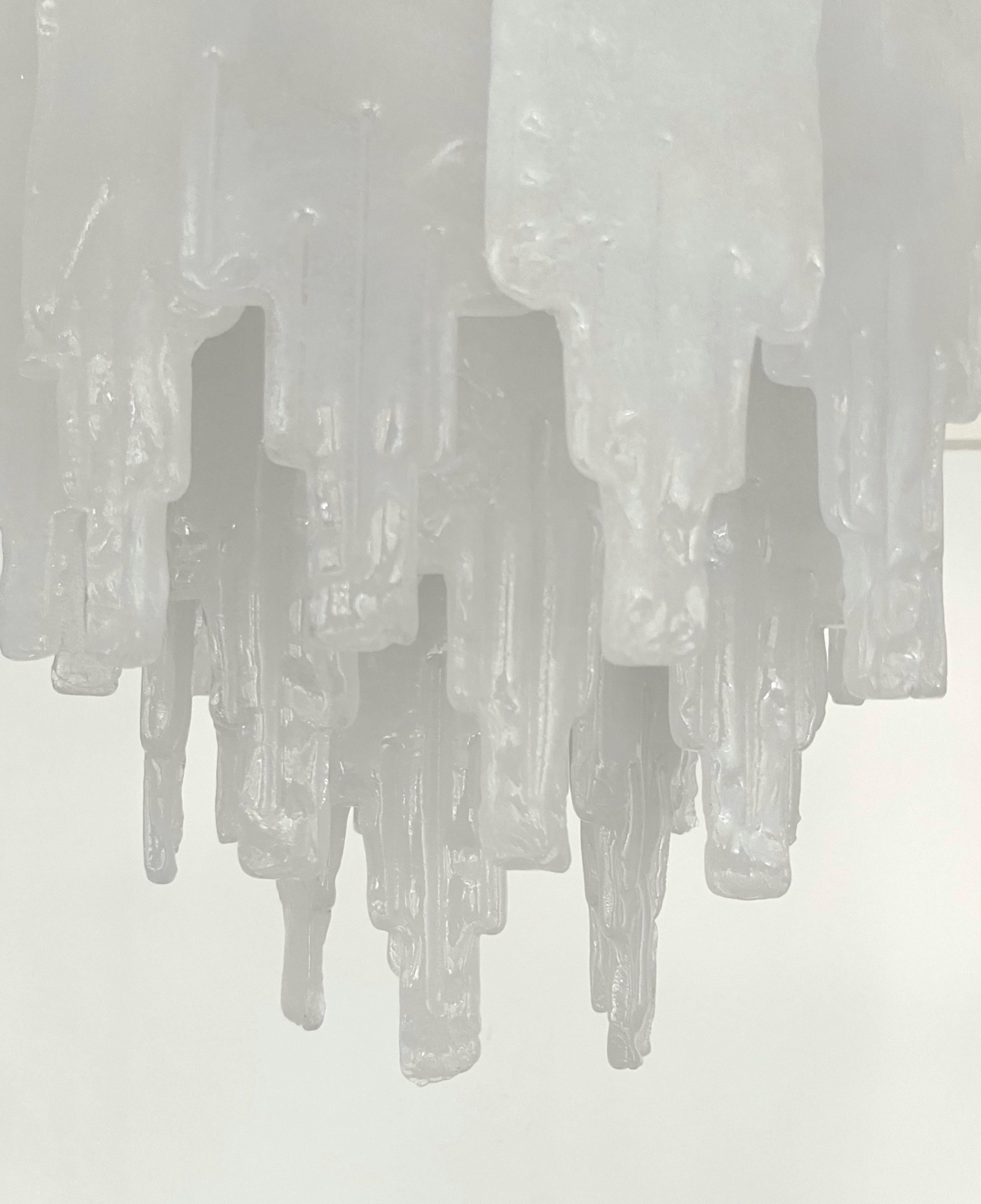 Lustre italien en verre de Murano blanc neige du milieu du siècle dernier par Poliarte, 1970 en vente 5