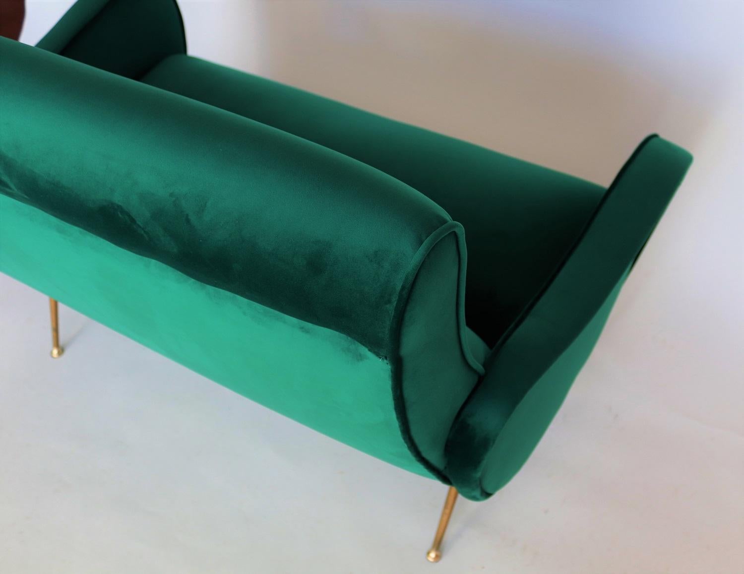 Mid-20th Century Italian Midcentury Sofa or Settee in New Green Velvet and Brass Tipps, 1950s For Sale