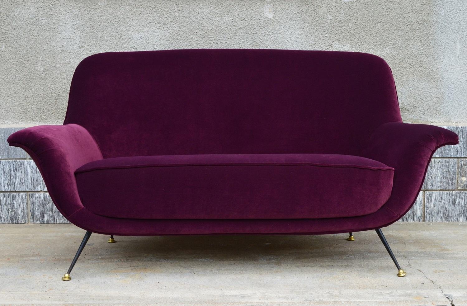 Mid-Century Modern Italian Midcentury Sofa or Loveseat in New Purple Velvet, 1950s