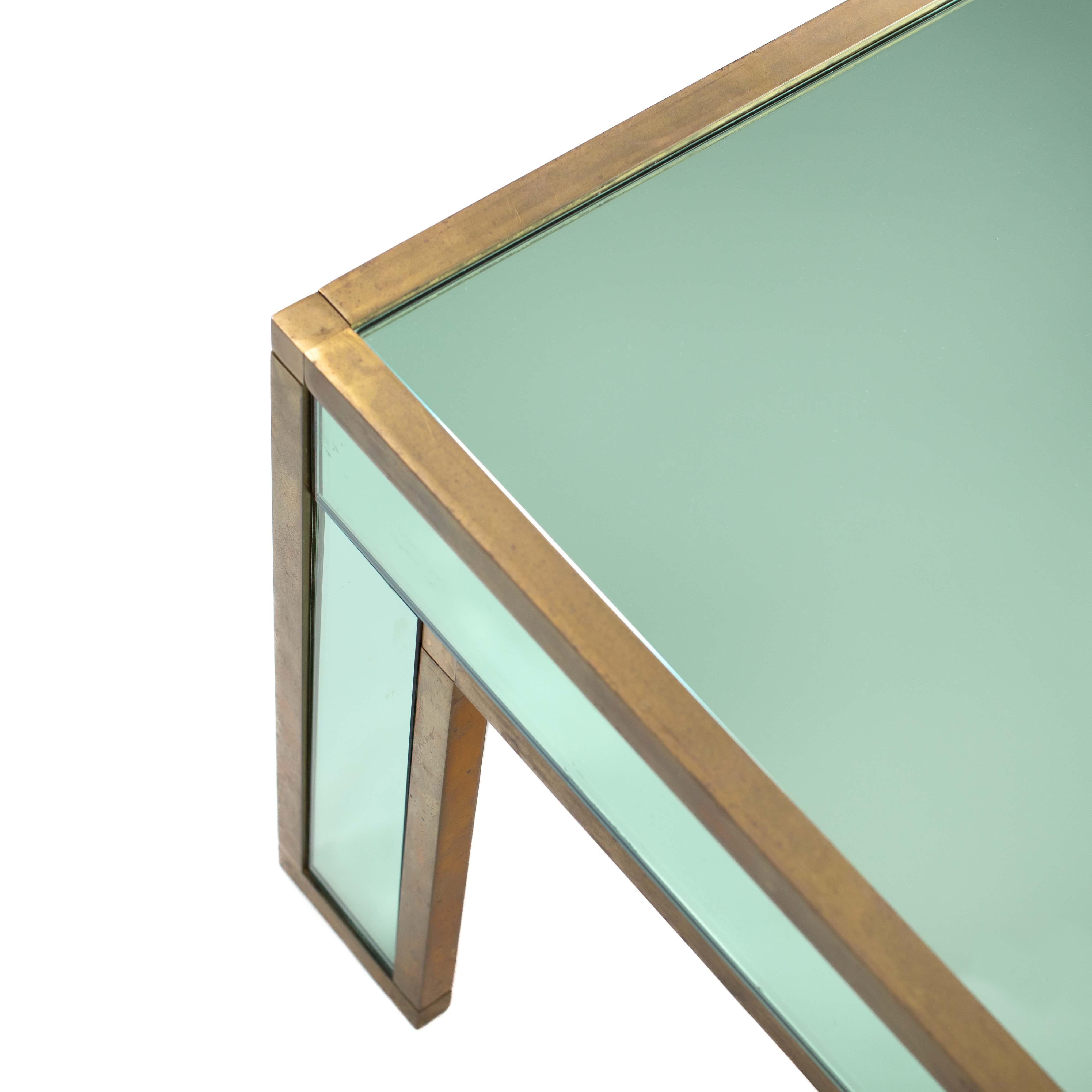 Tavolino da salotto italiano di metà secolo in vetro specchiato verde smeraldo di Banci 1970s in vendita 2