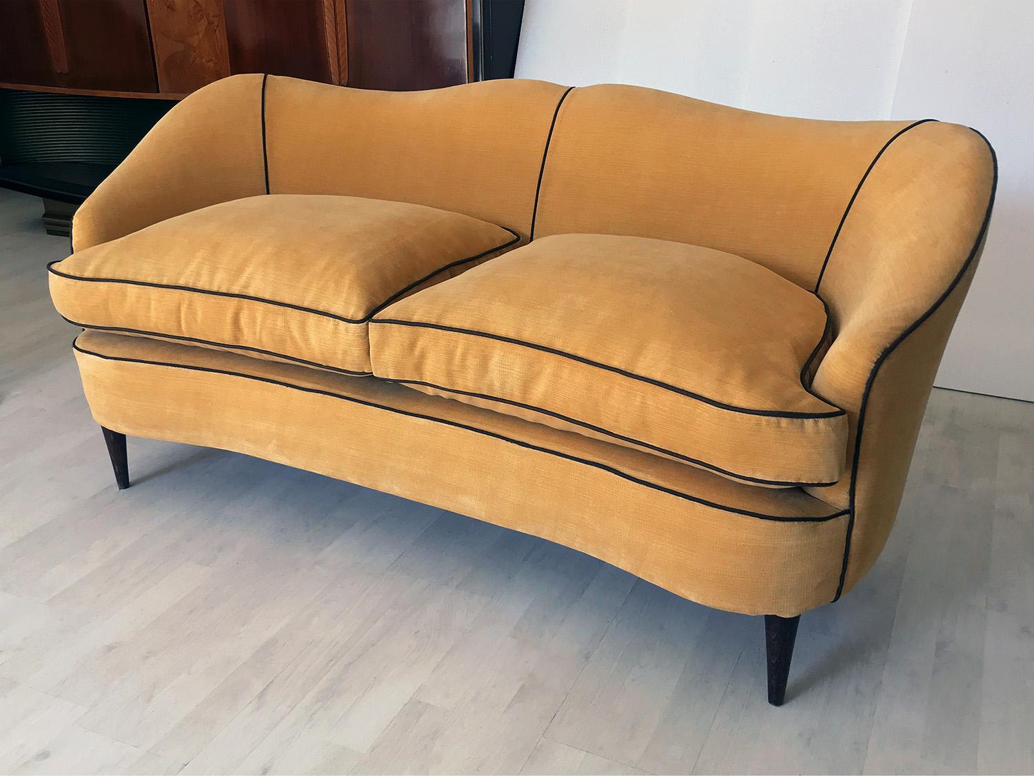 Italian Mid-Century Sofa Two-Seat in Yellow Velvet, 1950s 3