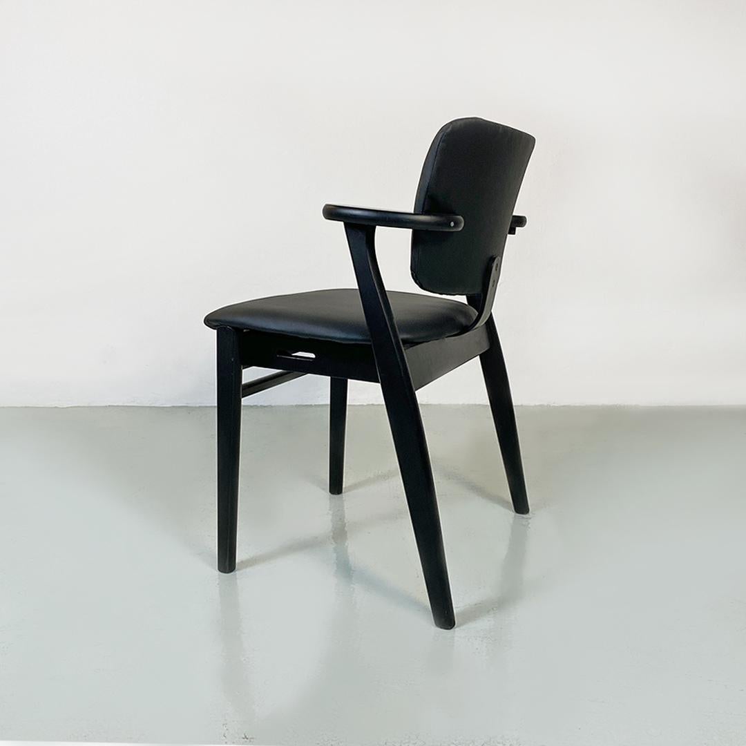 Usa Stühle aus schwarzem Holz und Kunstleder aus der Mitte des Jahrhunderts von Knoll, 1960 im Angebot 2