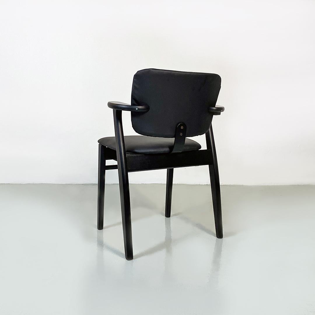 Usa Stühle aus schwarzem Holz und Kunstleder aus der Mitte des Jahrhunderts von Knoll, 1960 im Angebot 3
