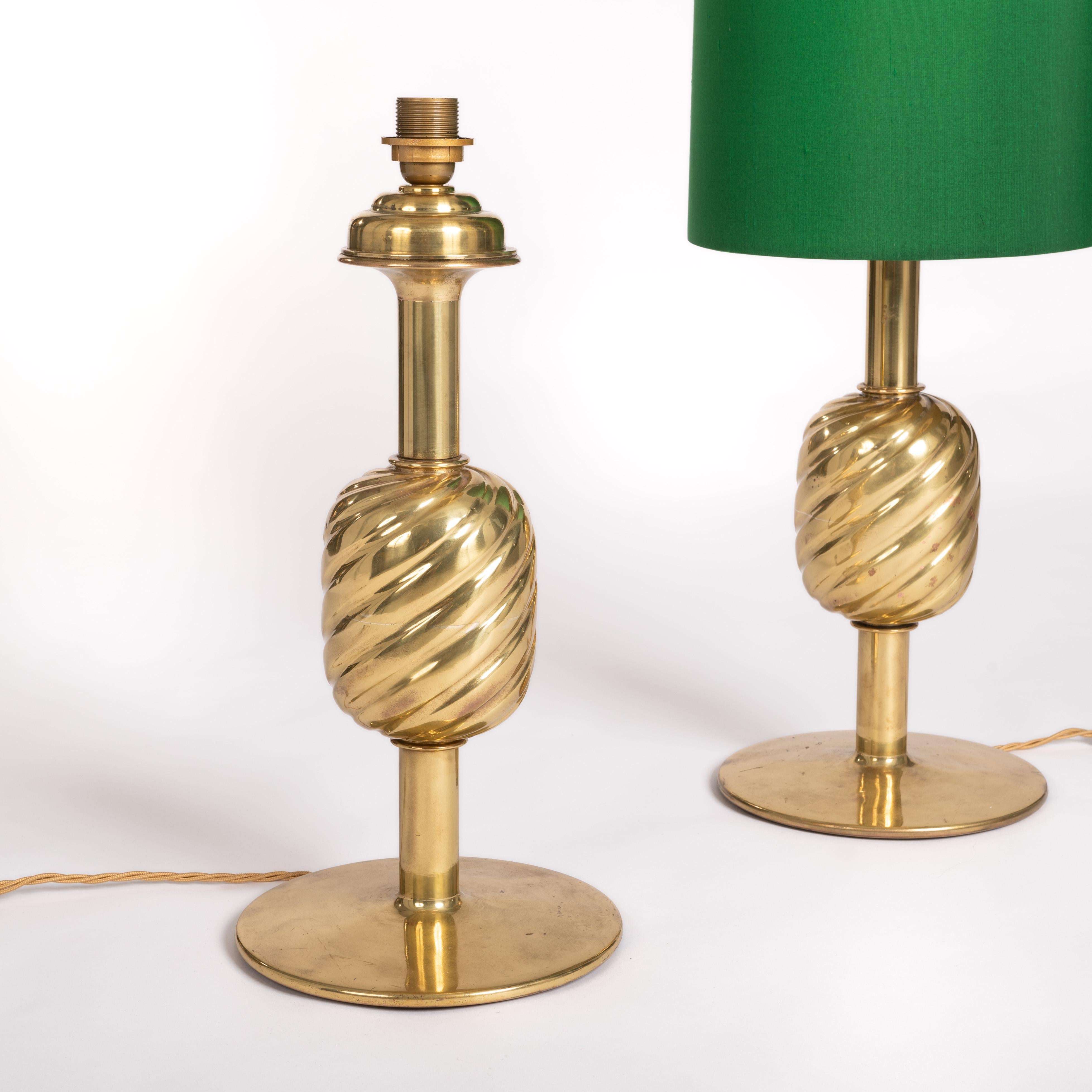 Hand-Crafted Italian Mid-Century Solid Brass Pineapple Table Lamps Green Silk Shade, 1970s