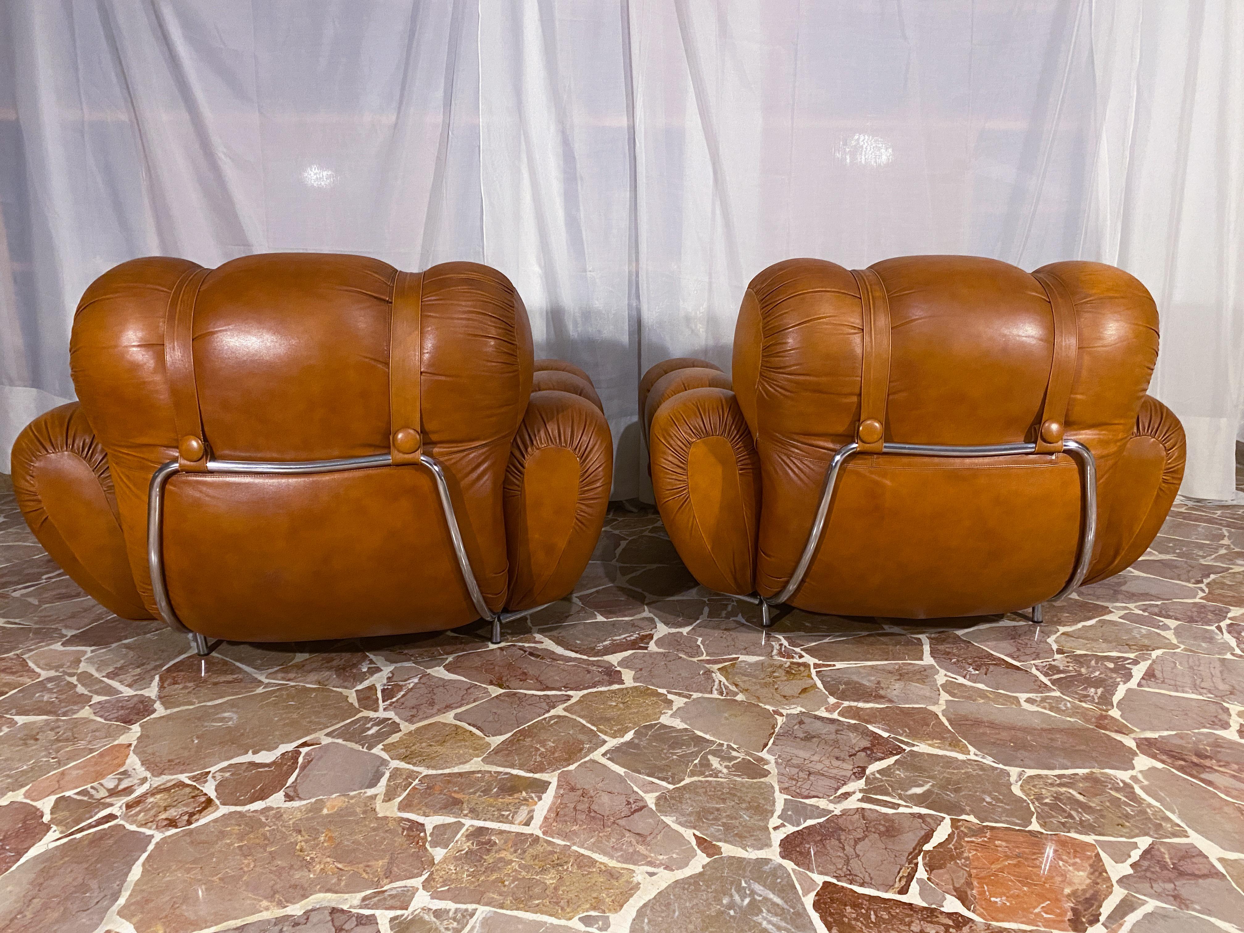 Italian Mid-Century Space Age Living Room Set in Natural Leather, 1970 For Sale 6