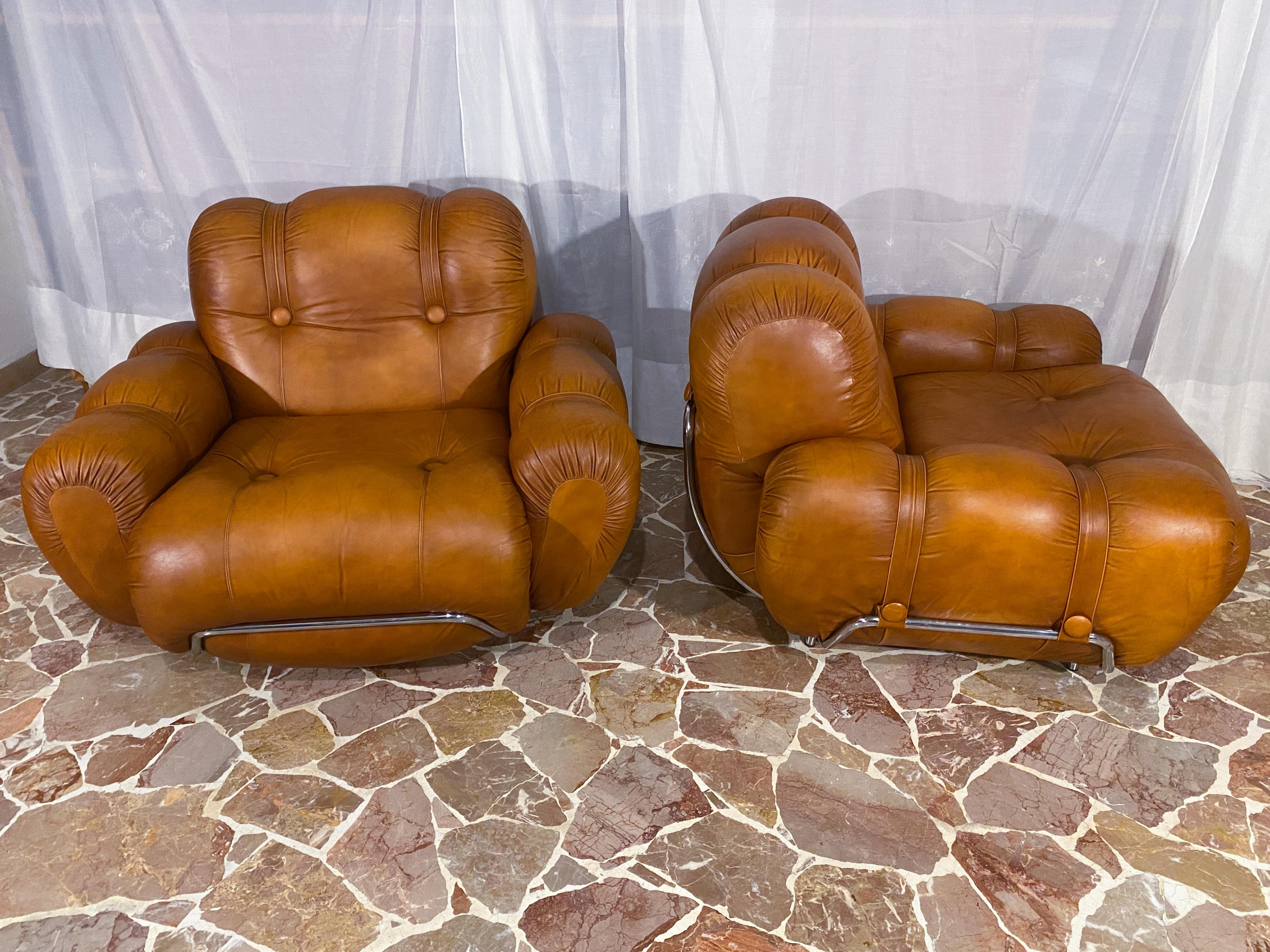 Italian Mid-Century Space Age Living Room Set in Natural Leather, 1970 For Sale 1