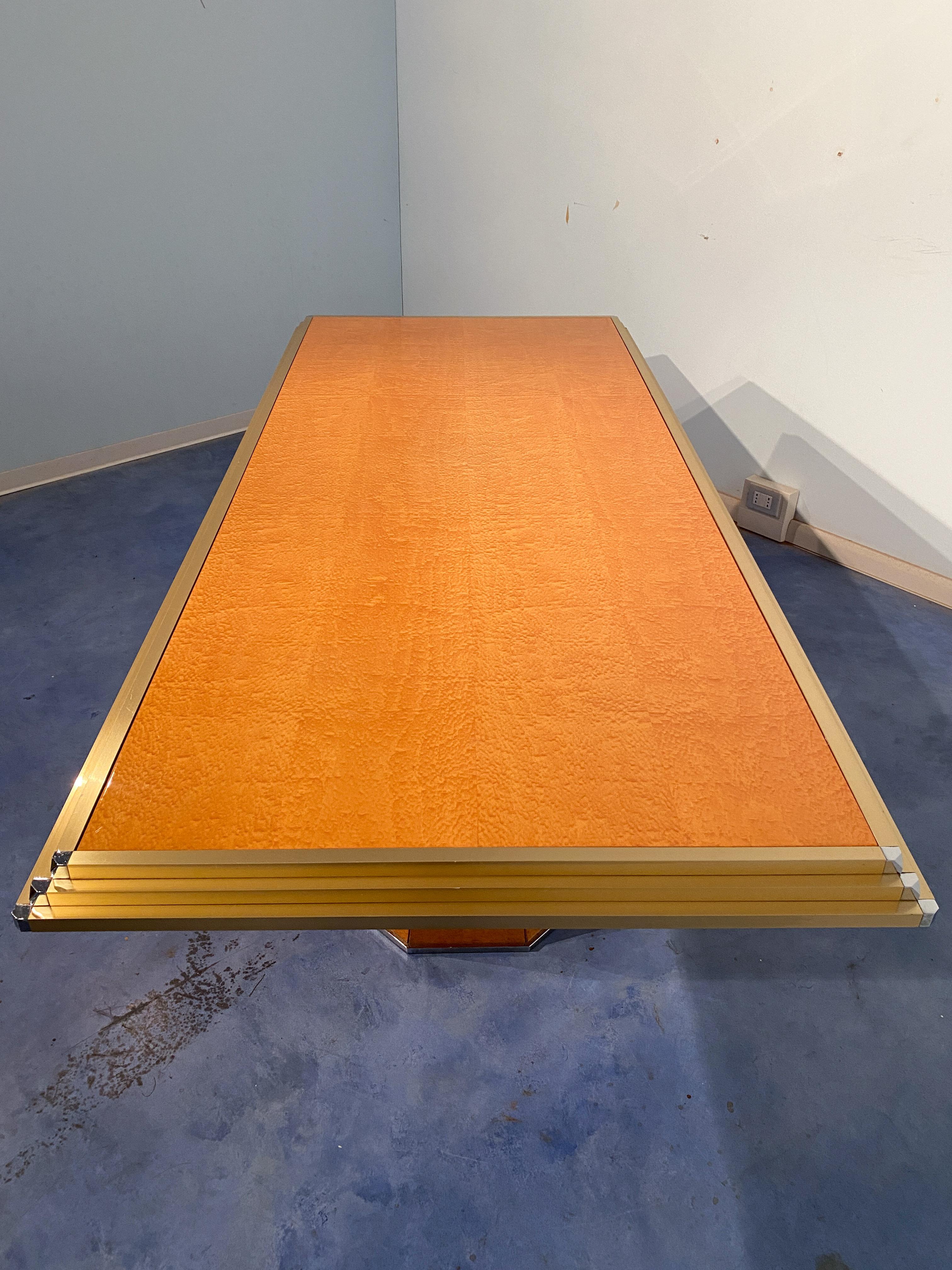 Late 20th Century Italian Mid-Century Space Age Maple Dining Table, 1970s