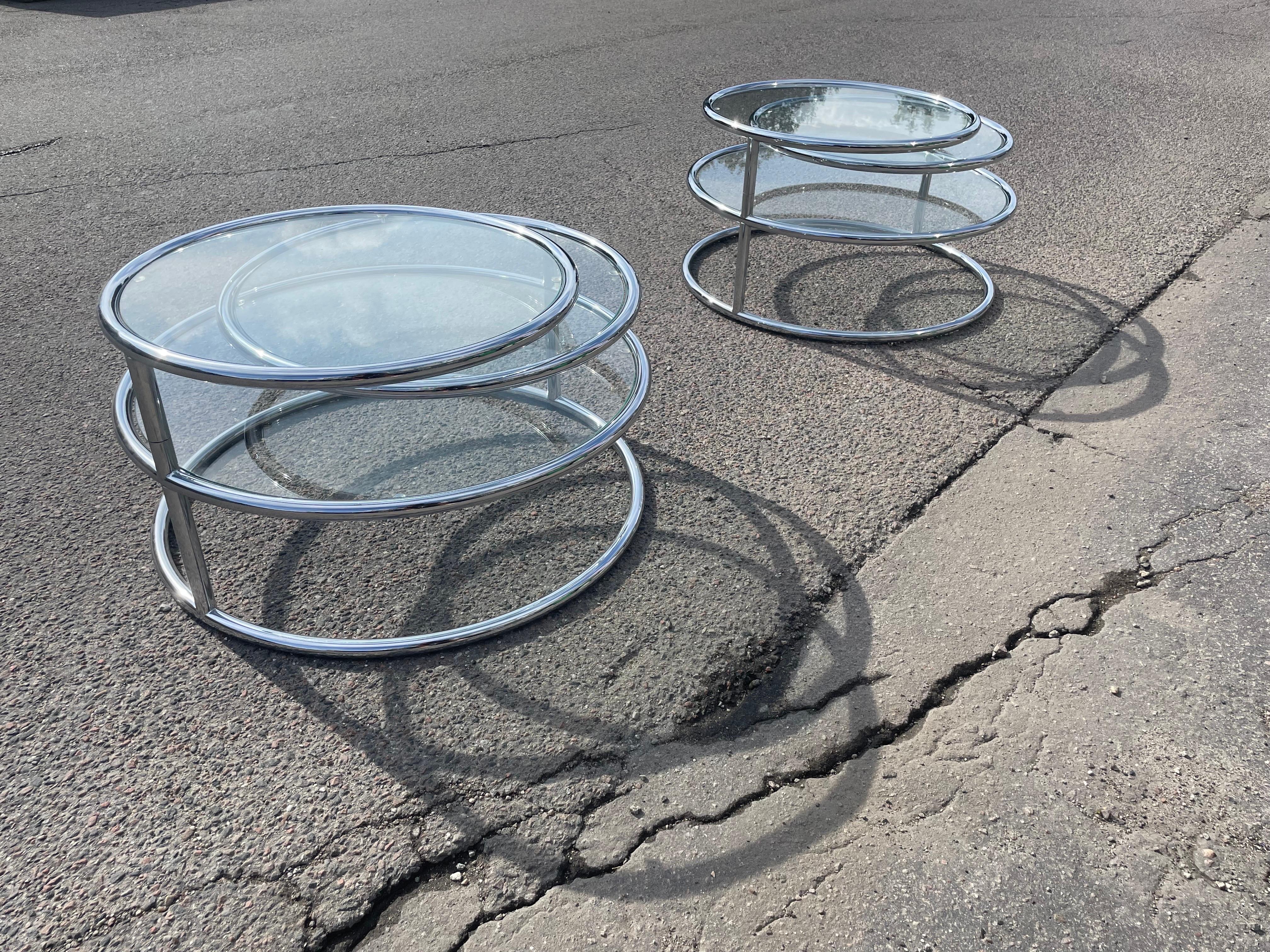 Italian Mid-Century Space Age Swivel Chrome Cocktail Side Tables from the 1970´s For Sale 14
