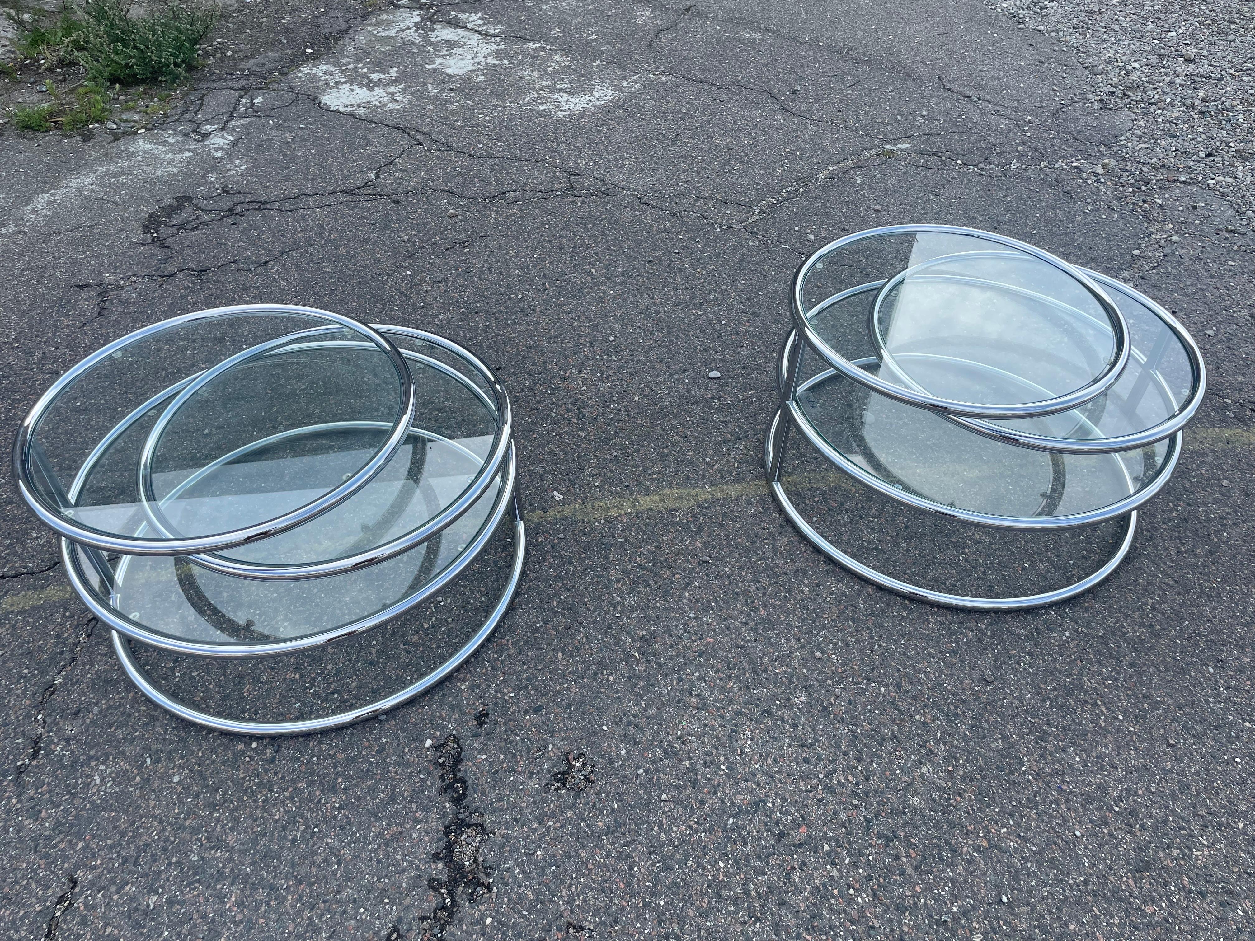 Italian Mid-Century Space Age Swivel Chrome Cocktail Side Tables from the 1970´s For Sale 2