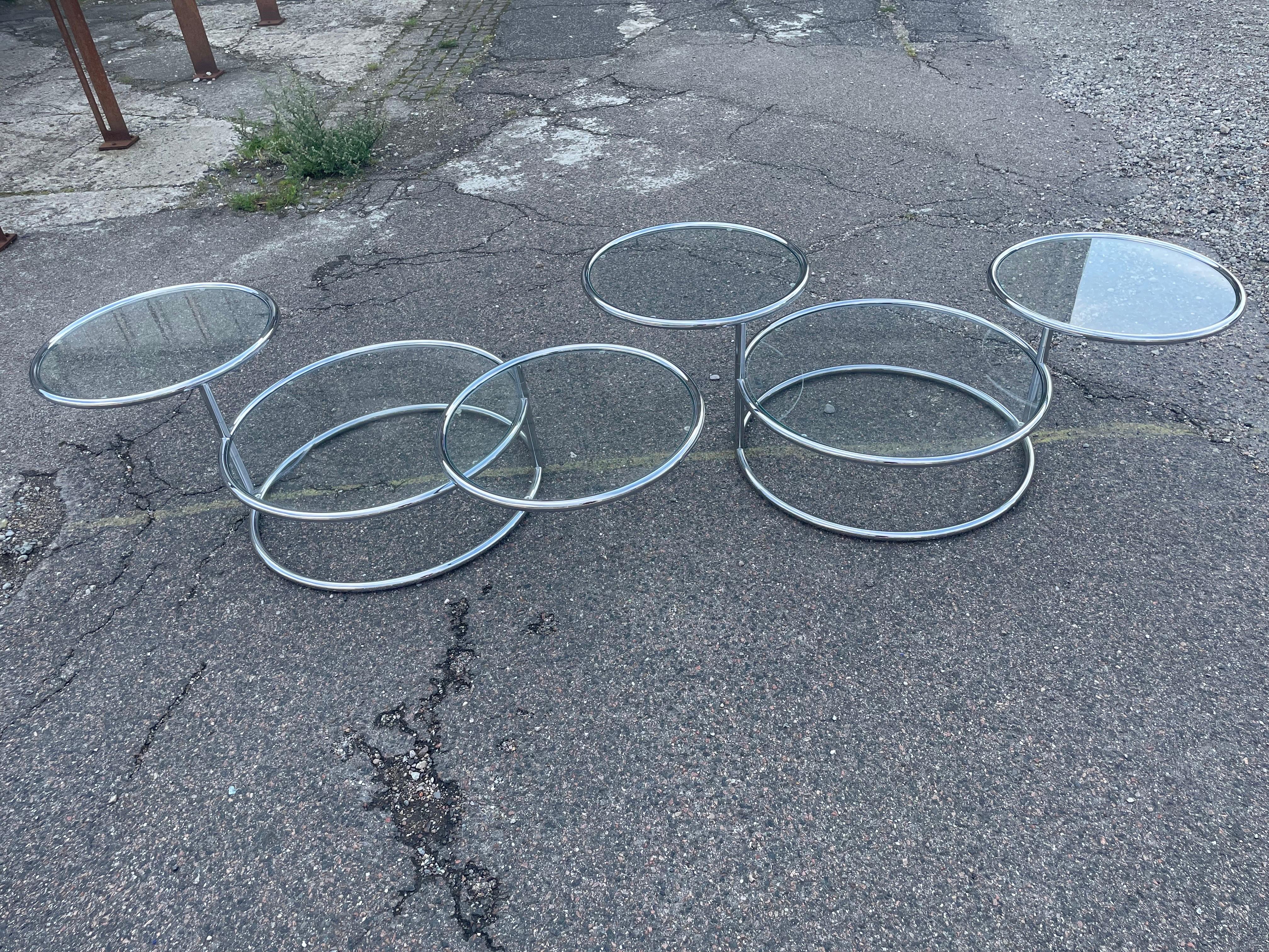 Italian Mid-Century Space Age Swivel Chrome Cocktail Side Tables from the 1970´s For Sale 3