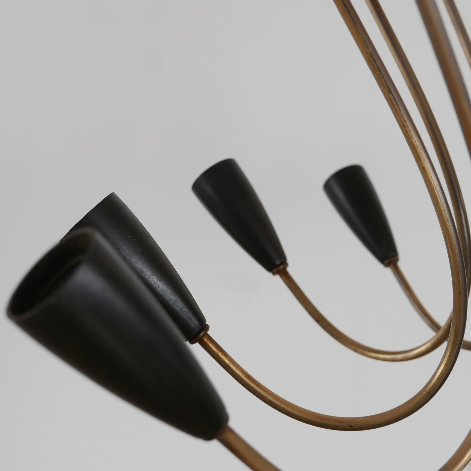 Italian Midcentury Spider/Octopus Brass Chandelier Light In Excellent Condition In London, GB