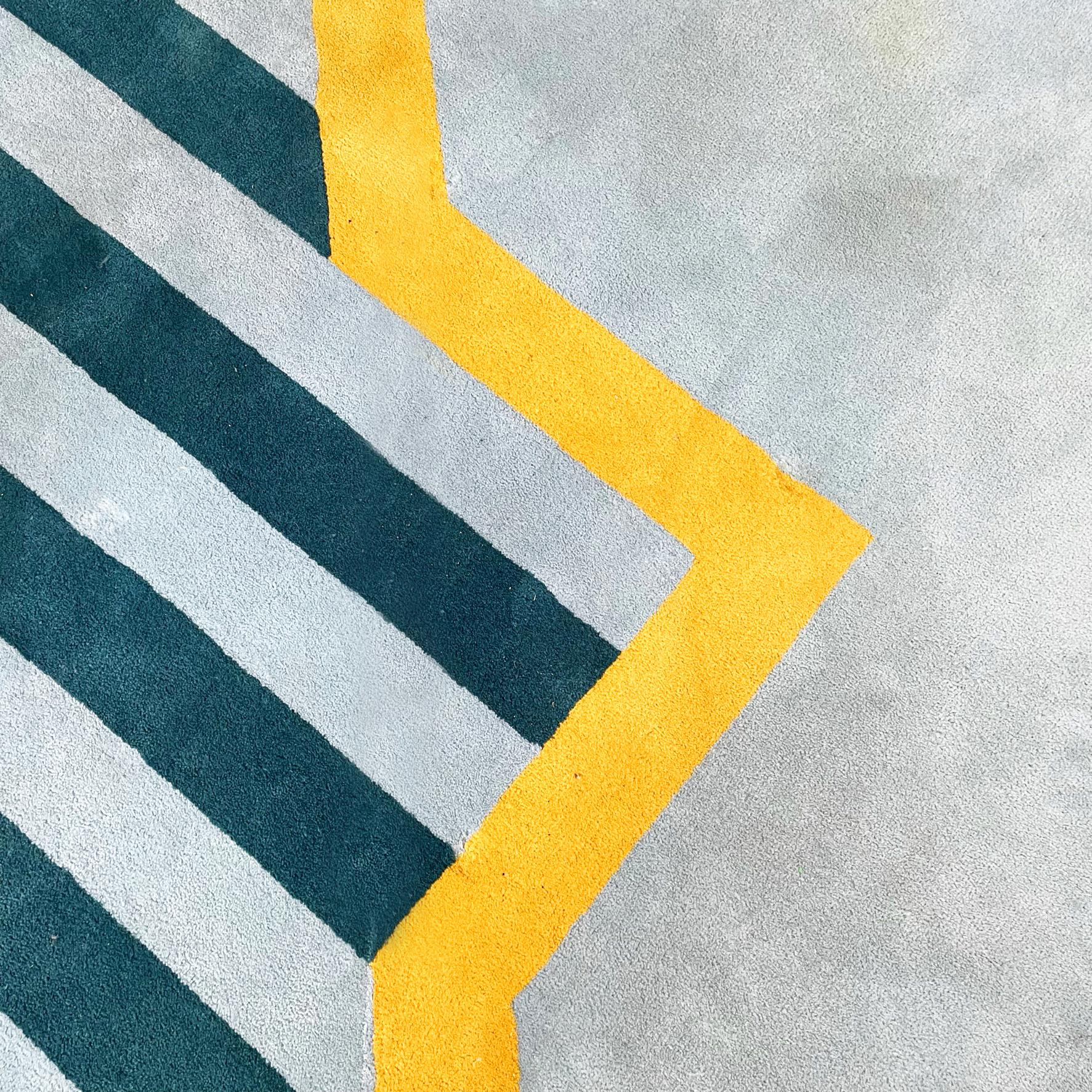 Tapis carré italien du milieu du siècle dernier en tissu bleu, vert, jaune et rouge, années 1980 en vente 2