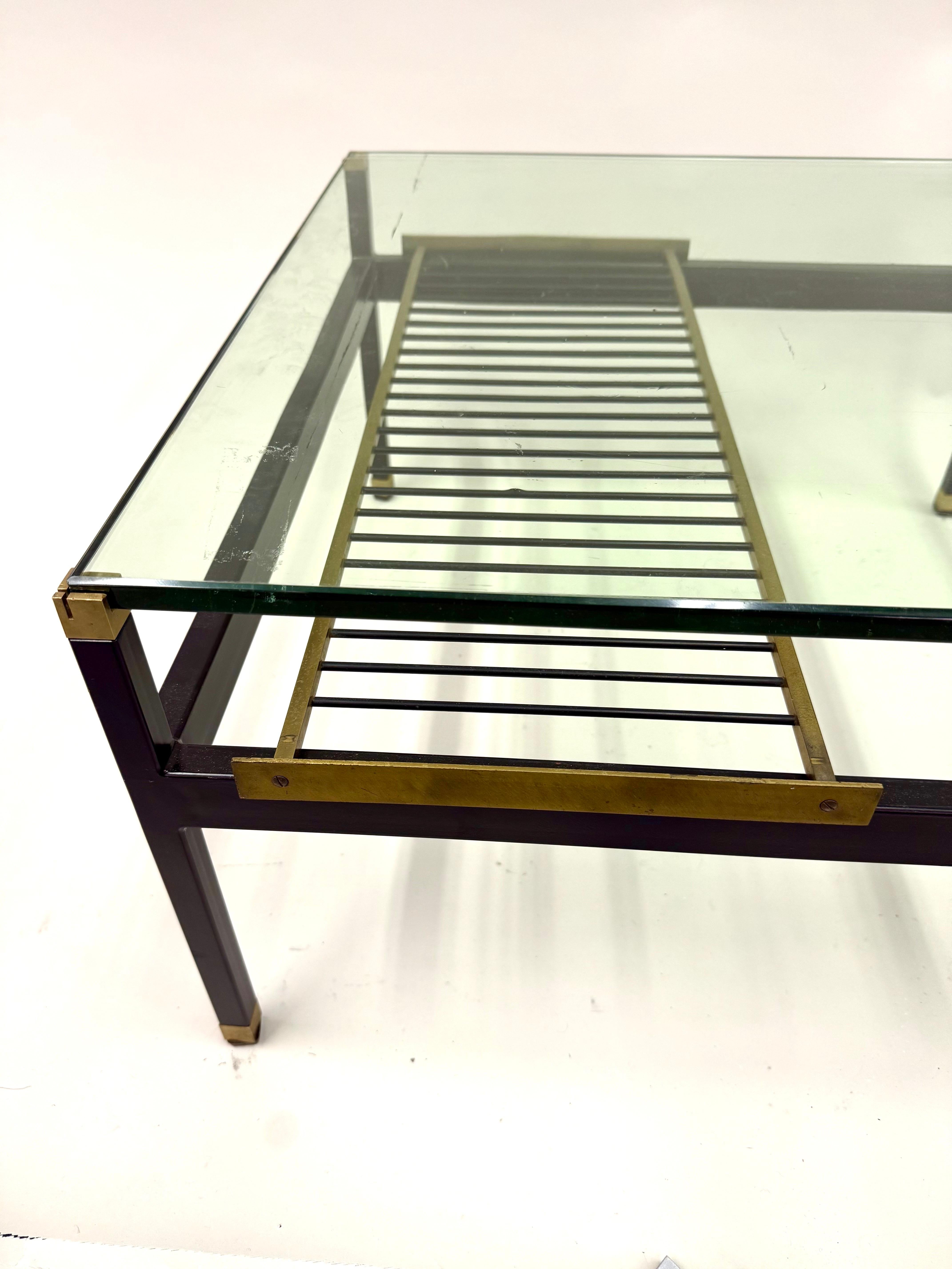 Italienischer quadratischer, doppelstöckiger, freitragender Couchtisch aus der Jahrhundertmitte,  Fontana Arte im Zustand „Gut“ im Angebot in New York, NY