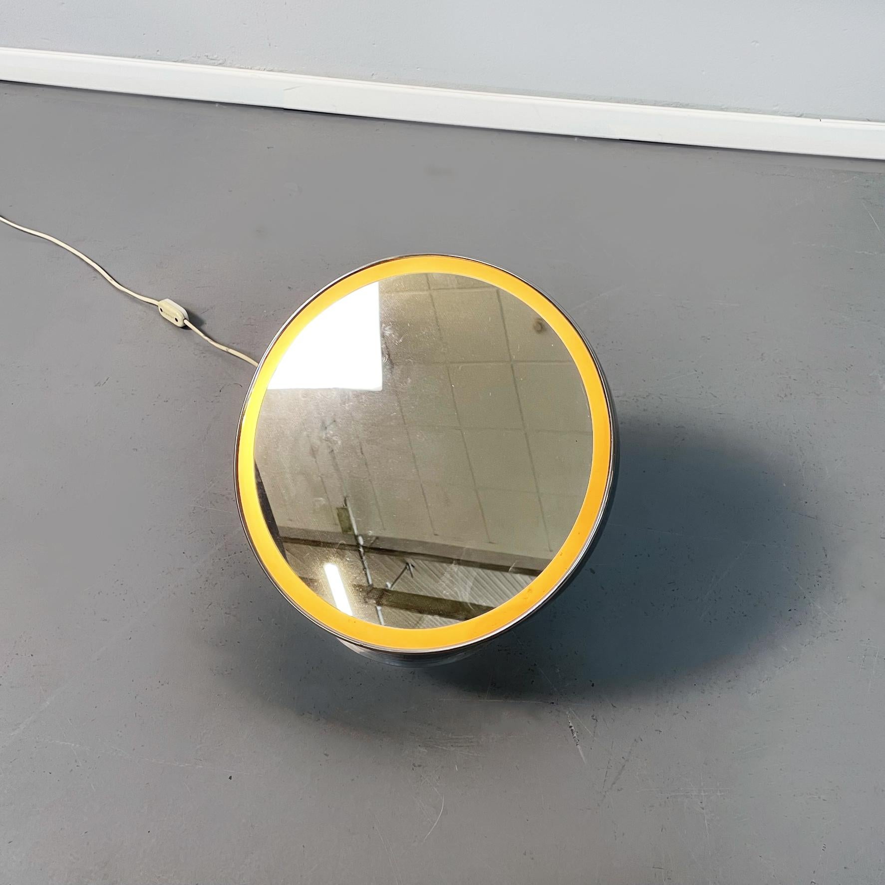 Late 20th Century Italian Mid-Century Steel and Plastic Half Spherical Table Lamp-Mirror, 1970s For Sale